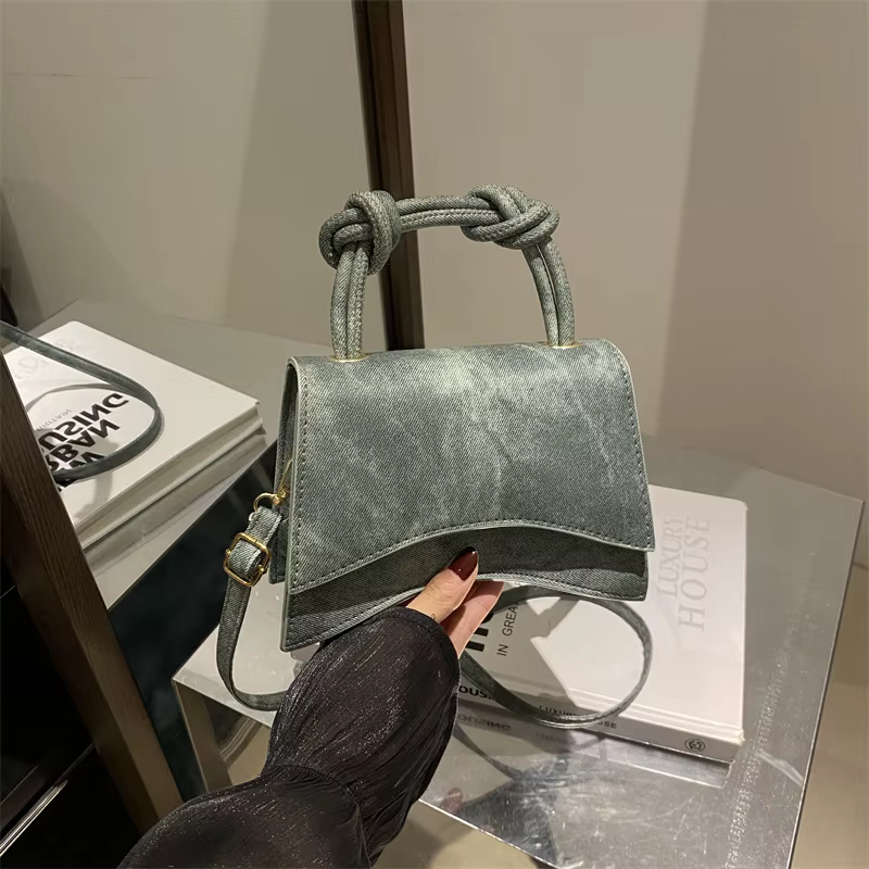 Fashionable Women's Shoulder Bag Pure Color Trendy Crossbody Bag Simple Casual Diagonal Bag Small Square Bags for - view 2