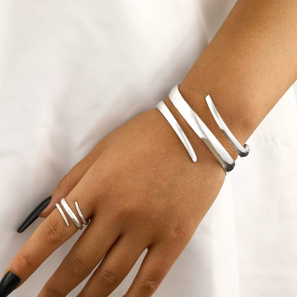 European and American Thick Bracelet and Ring Jewelry Set for Women Gold Color Geometric Line Bracelet Ring Combination