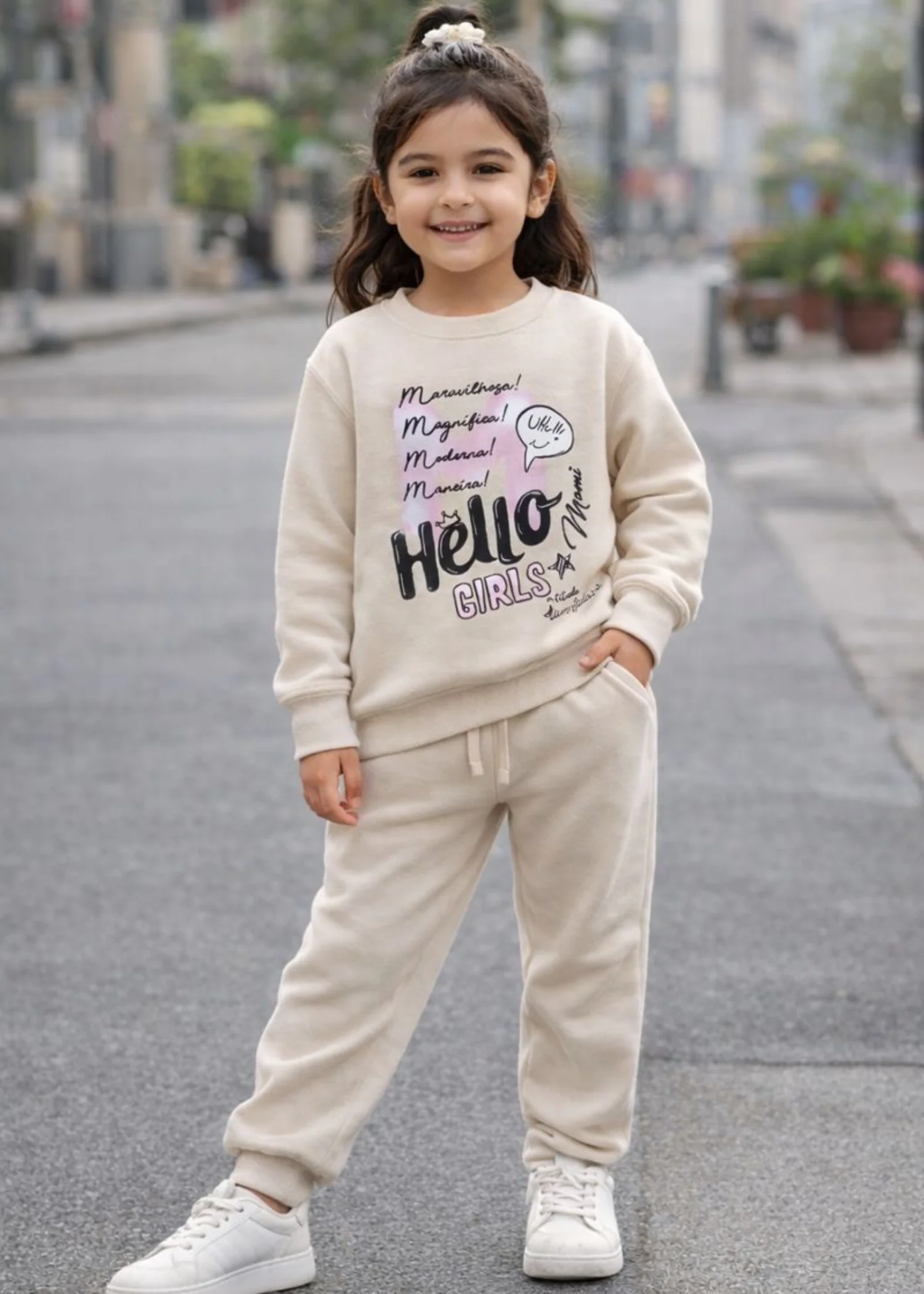 fleece Sweatshirt in Cream