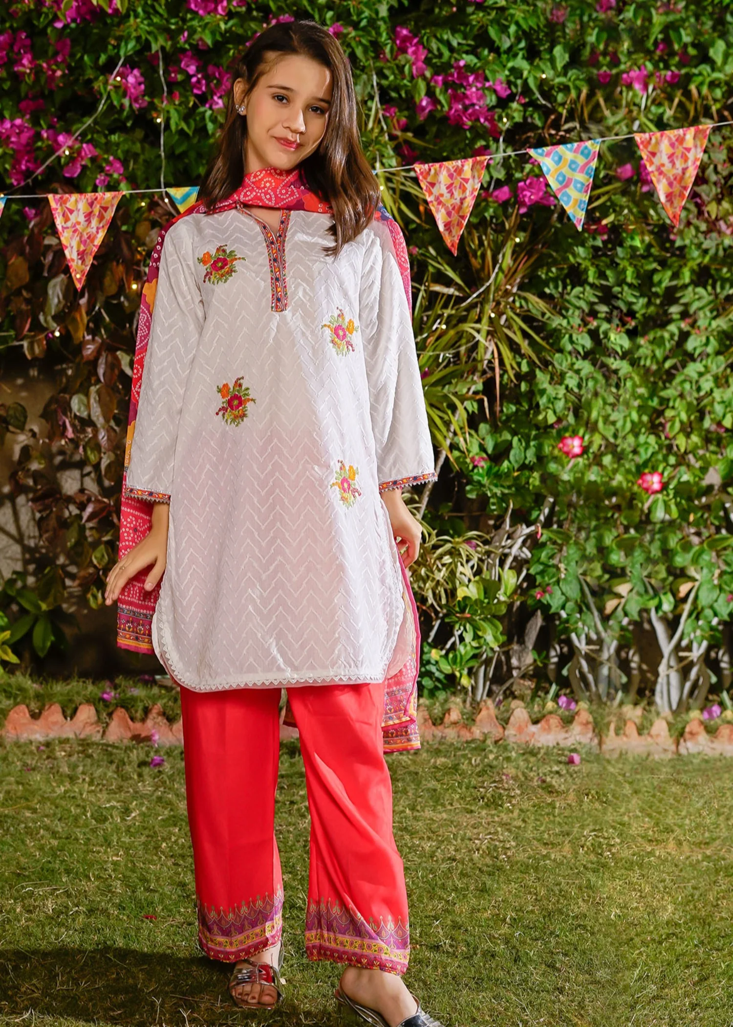 chikankari cotton Kurta Set in Off-white