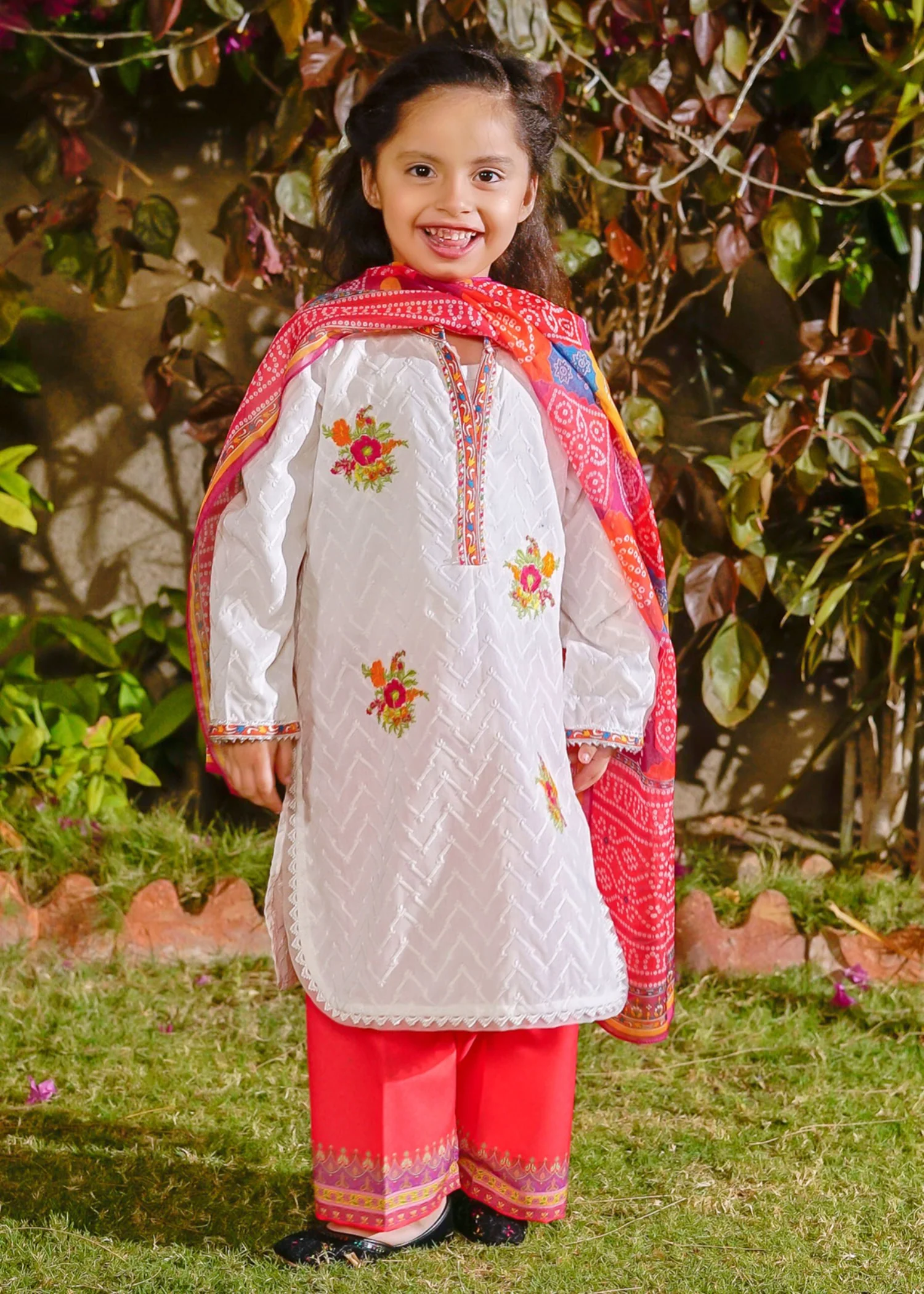 chikankari cotton Kurta Set in Off-white