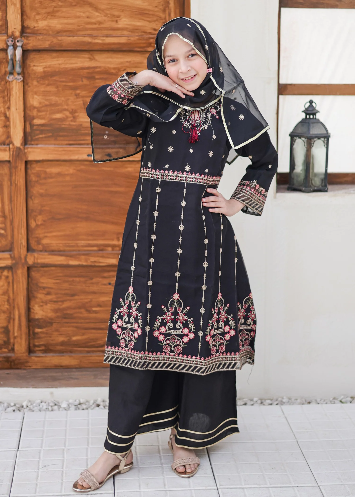 organza Pishwas in Black