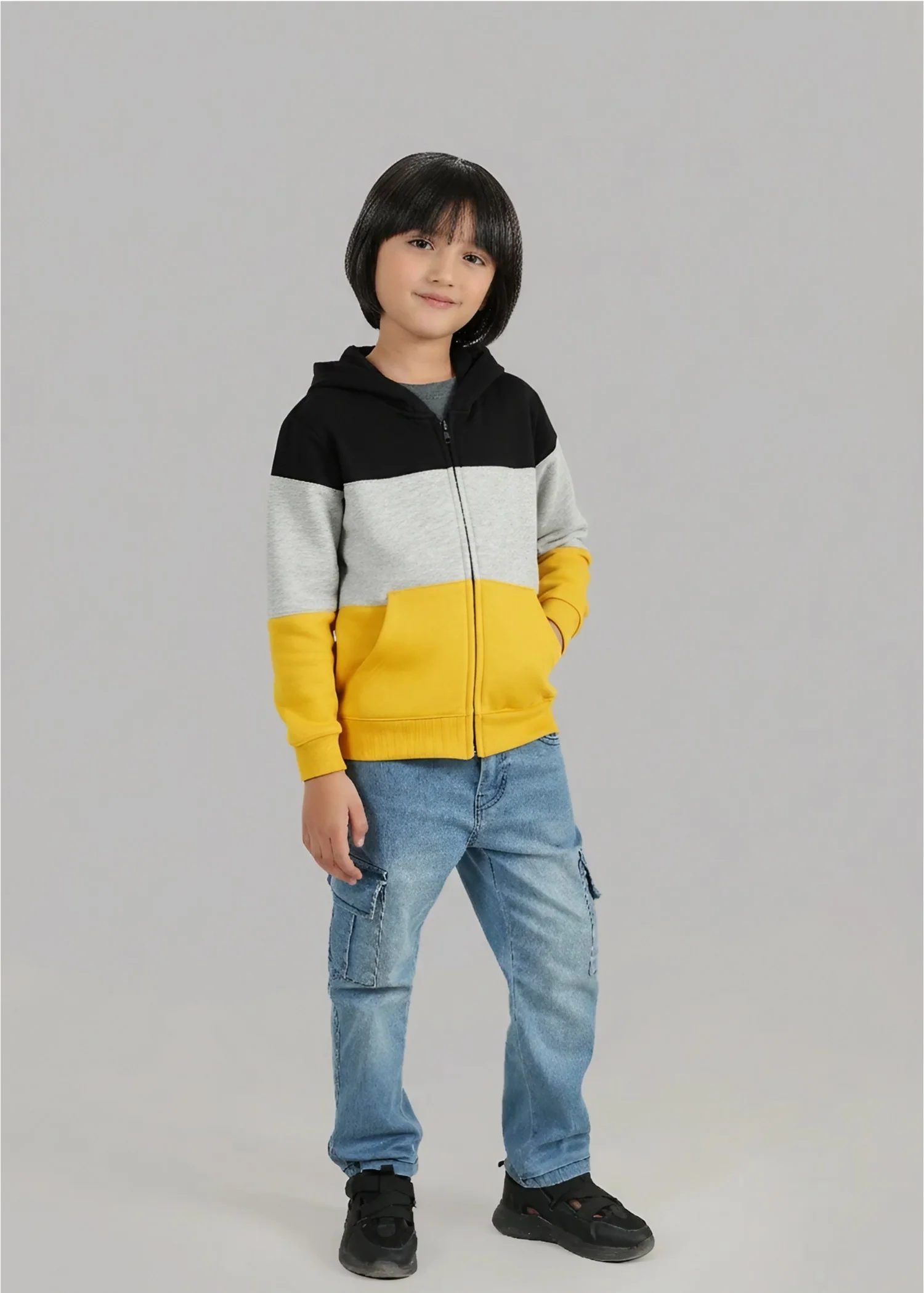 fleece Hoodie in Black, grey, yellow