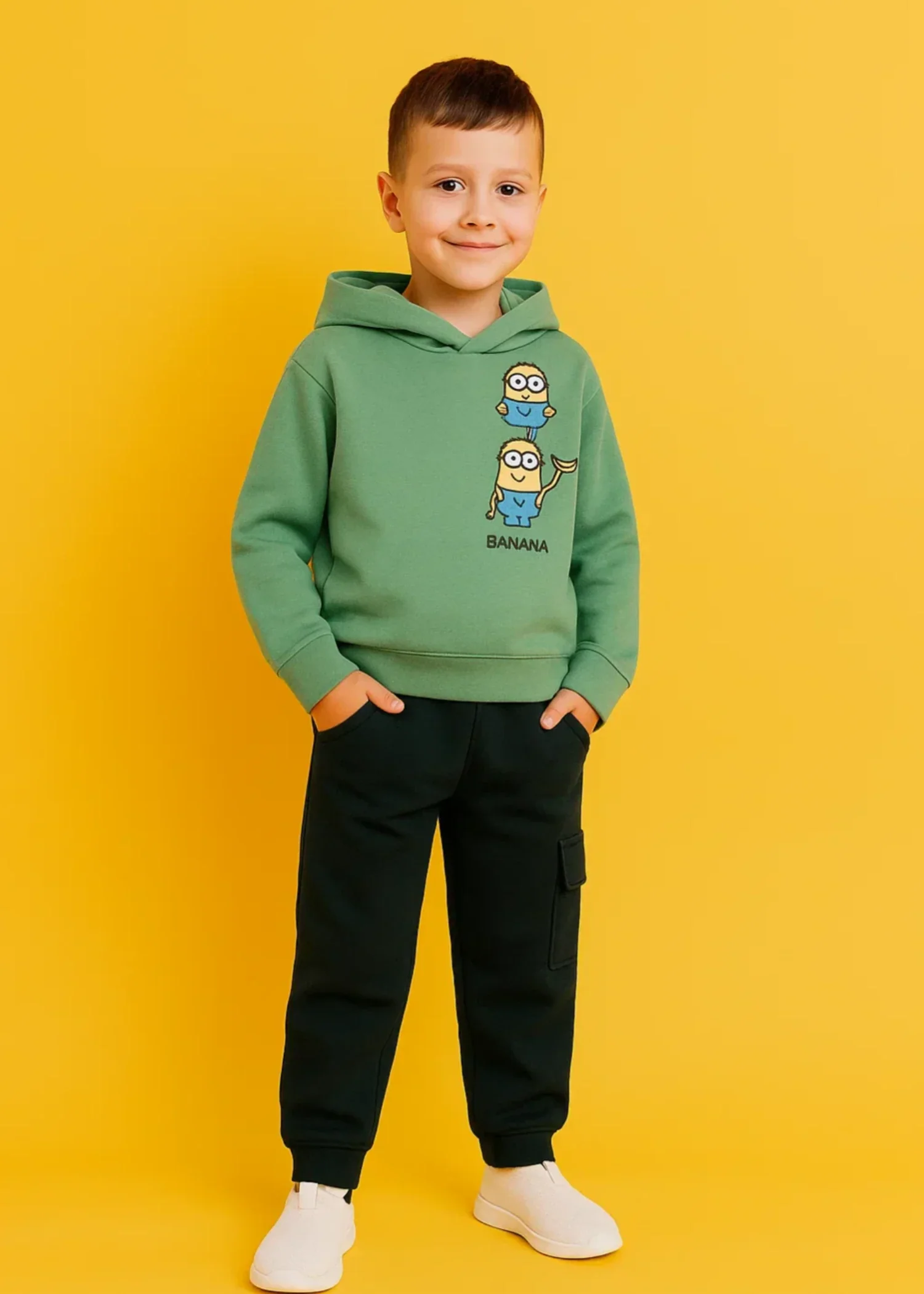 fleece Hoodie in Black, sage green