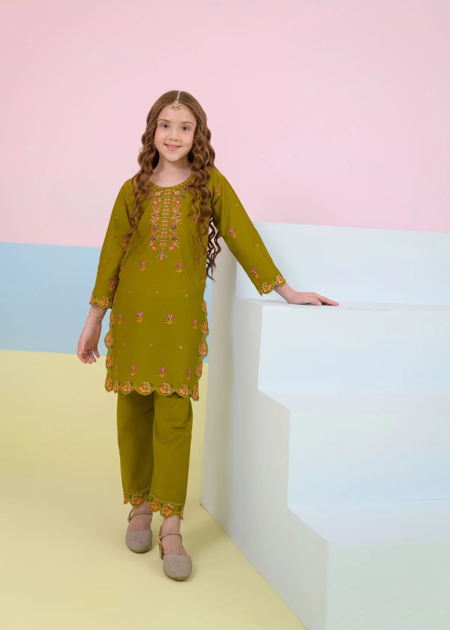 lawn Kurta Set in Olive green