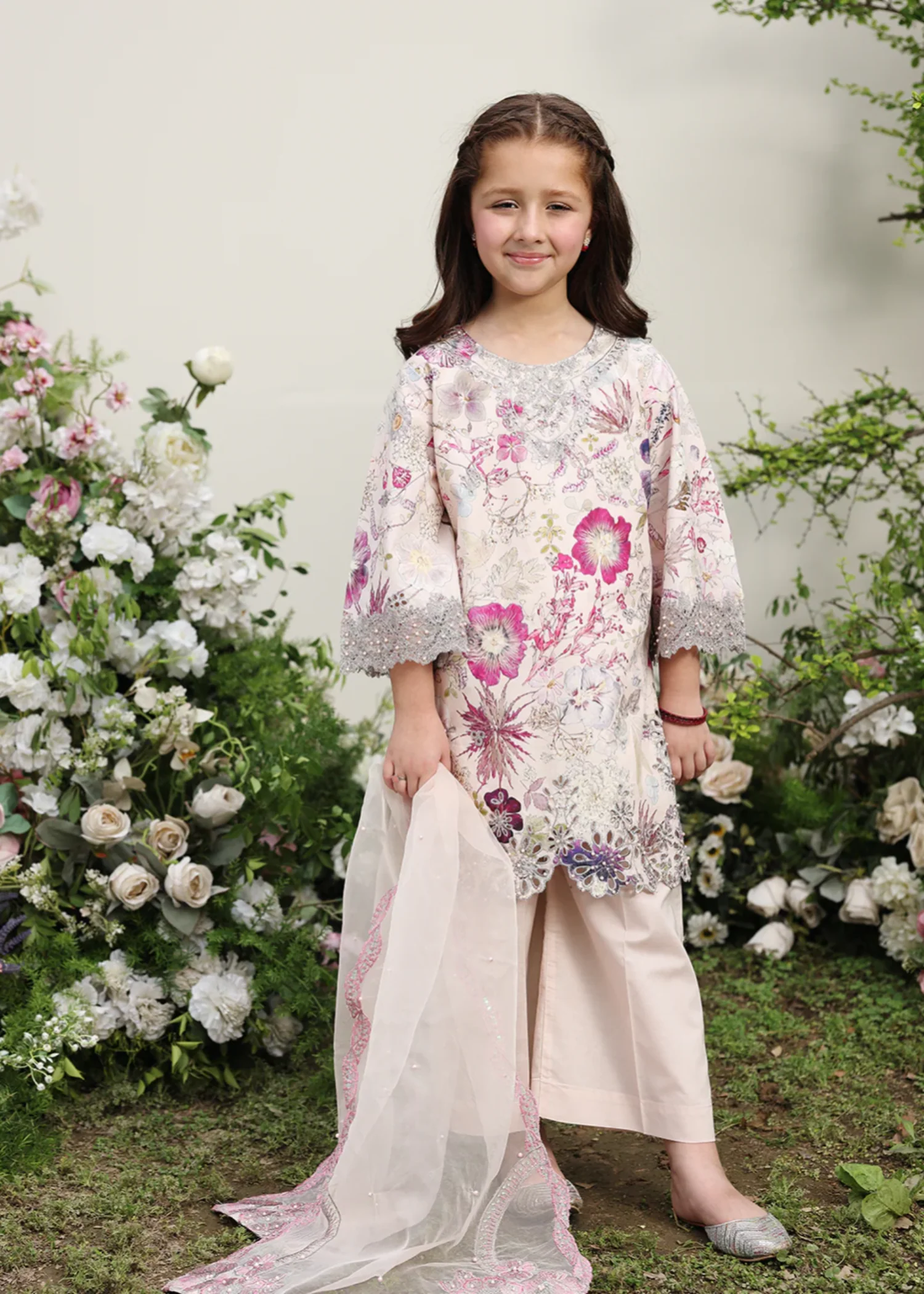 lawn Kurta Set in White