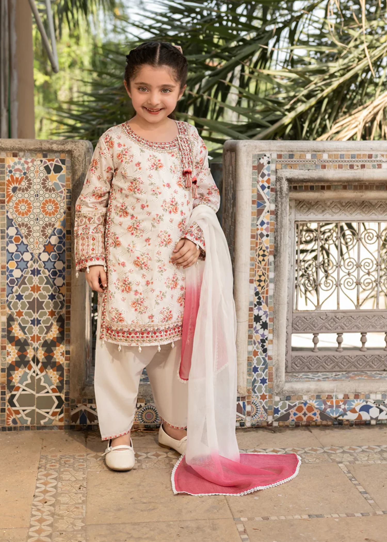 lawn Kurta Set in White