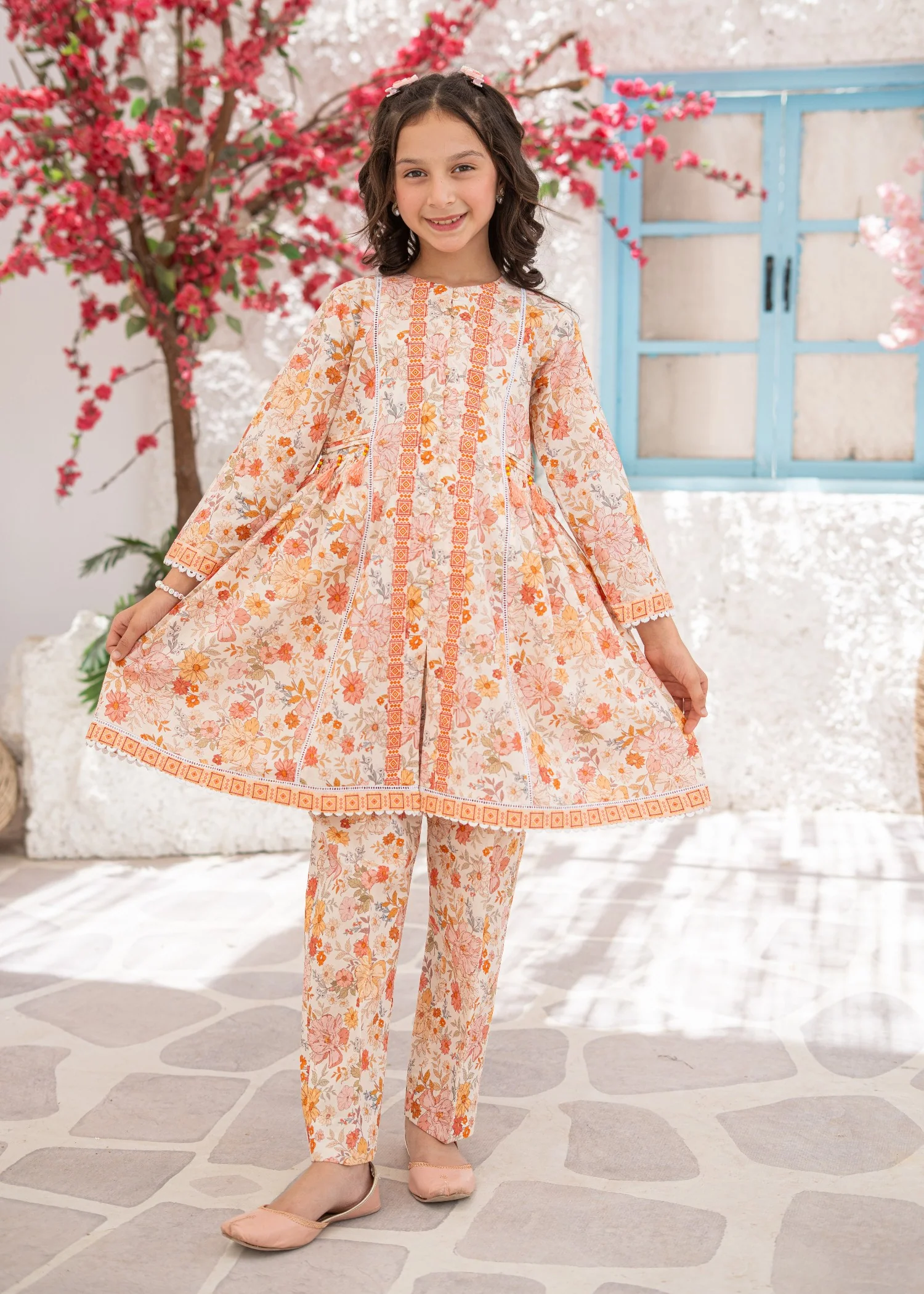 lawn Short Frock in Off-white
