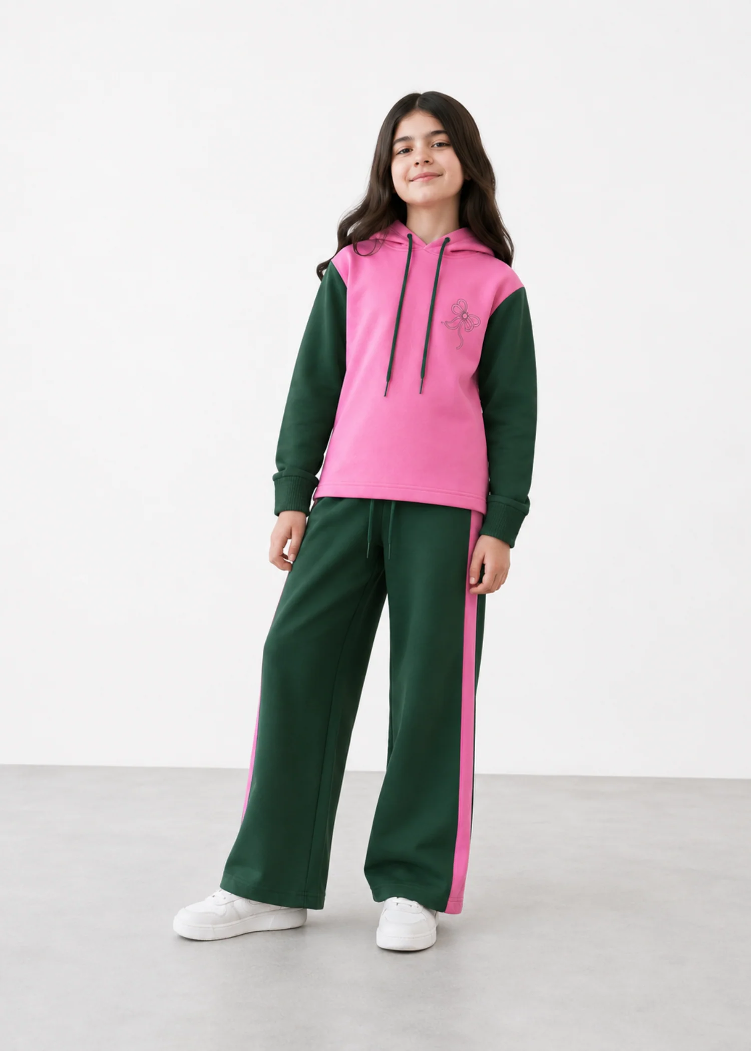 fleece Tracksuit in Dark green, bubblegum pink
