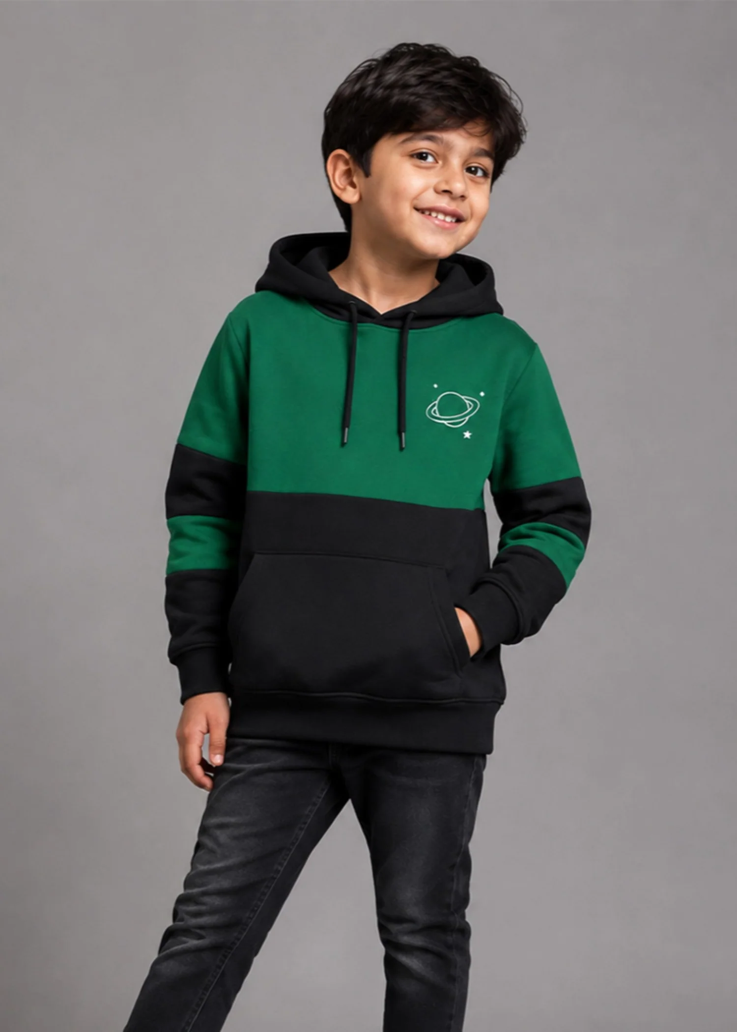 fleece Hoodie in Black, dark green