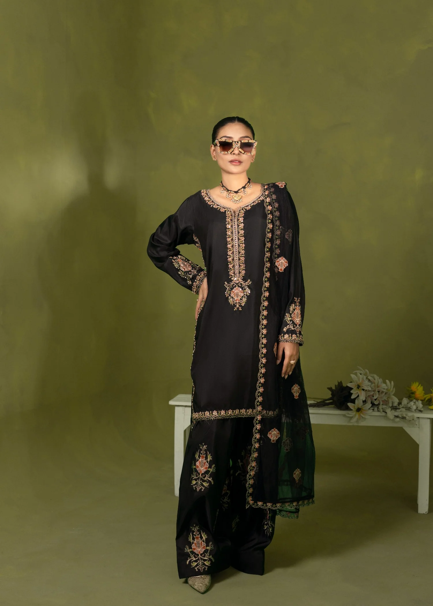 silk Kurta Set in Black - view 2