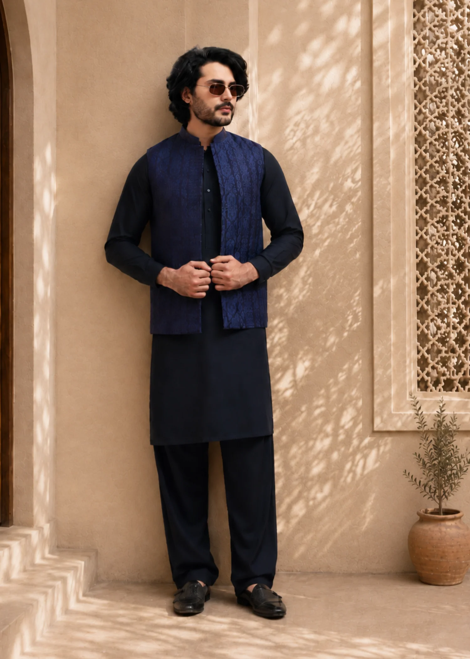 suiting Waistcoat in Dark blue - view 2