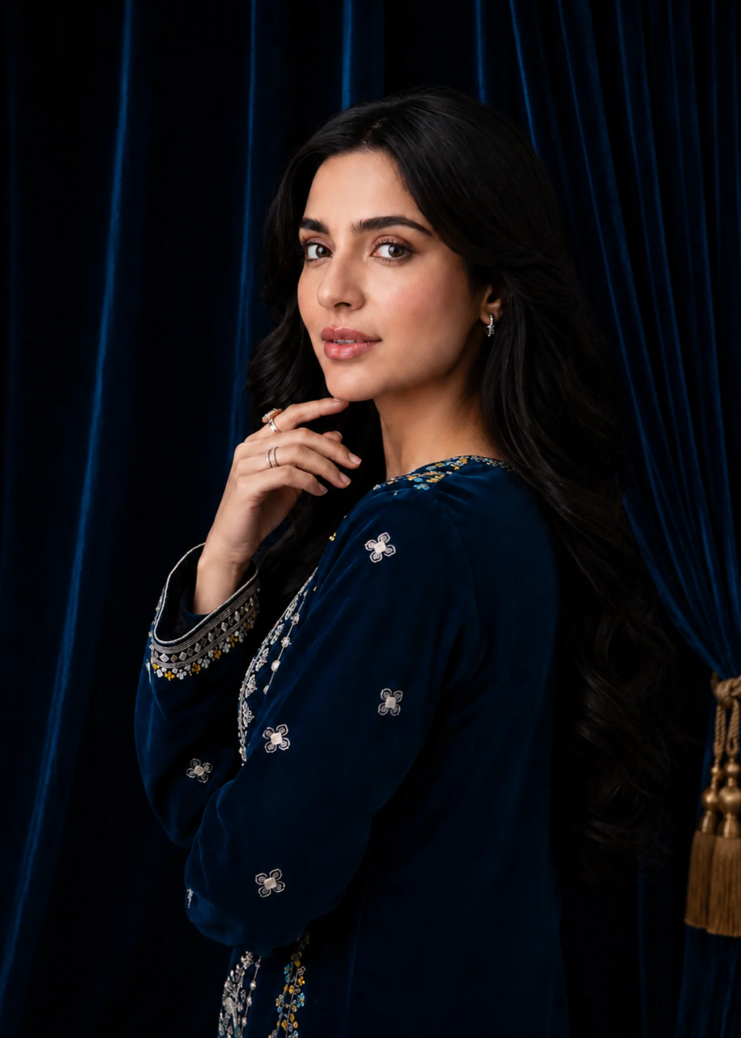 chinese micro velvet 9000 Kurta Set in Navy blue - view 5