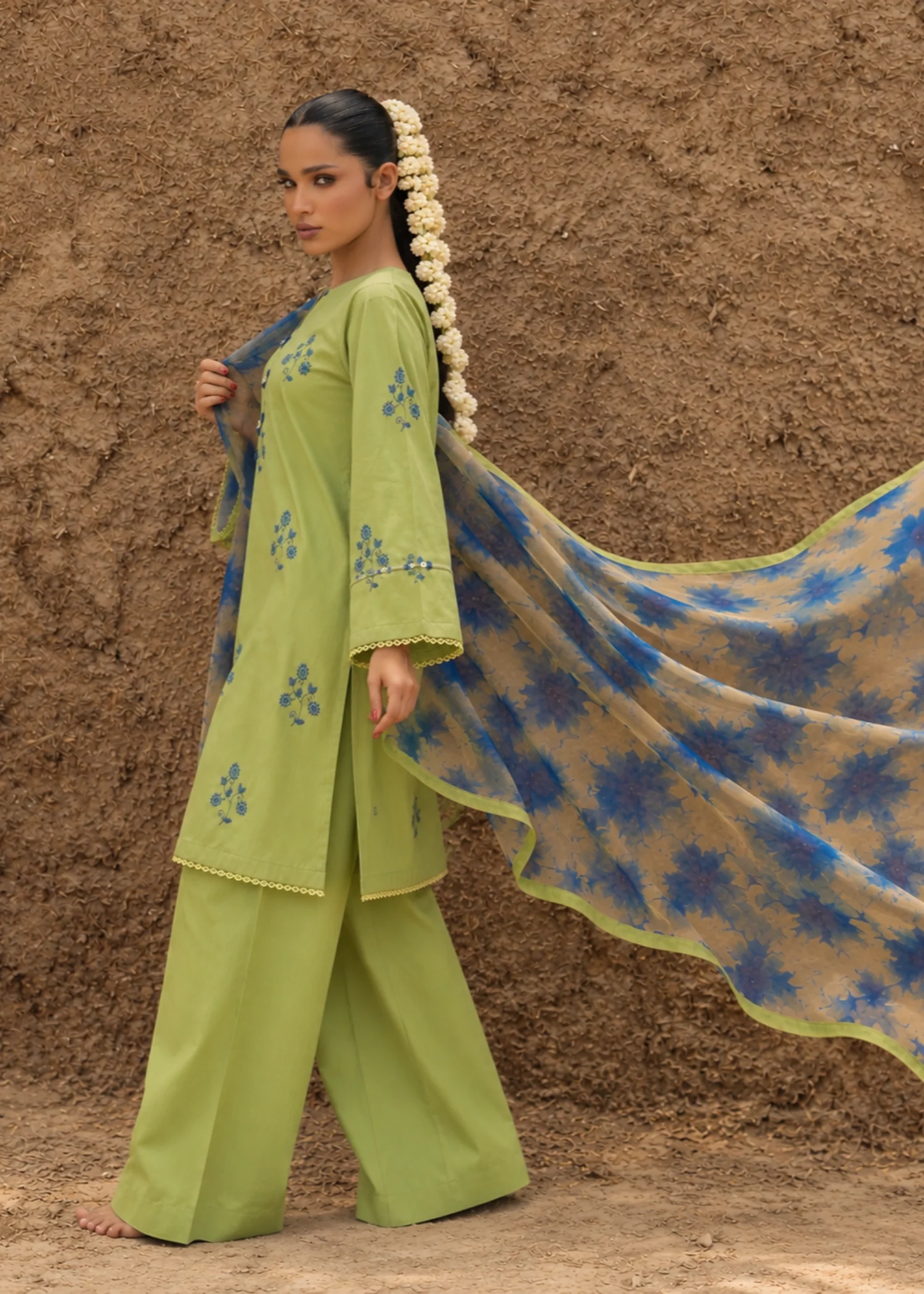 cambric Kurta Set in Pistachio green - view 3