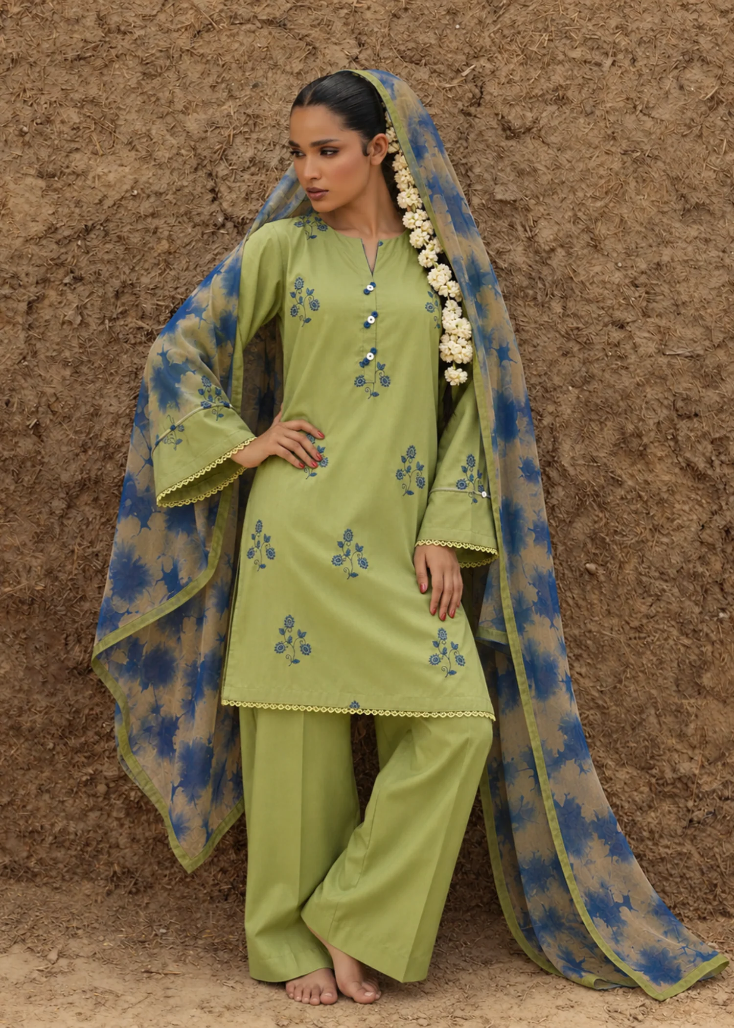 cambric Kurta Set in Pistachio green