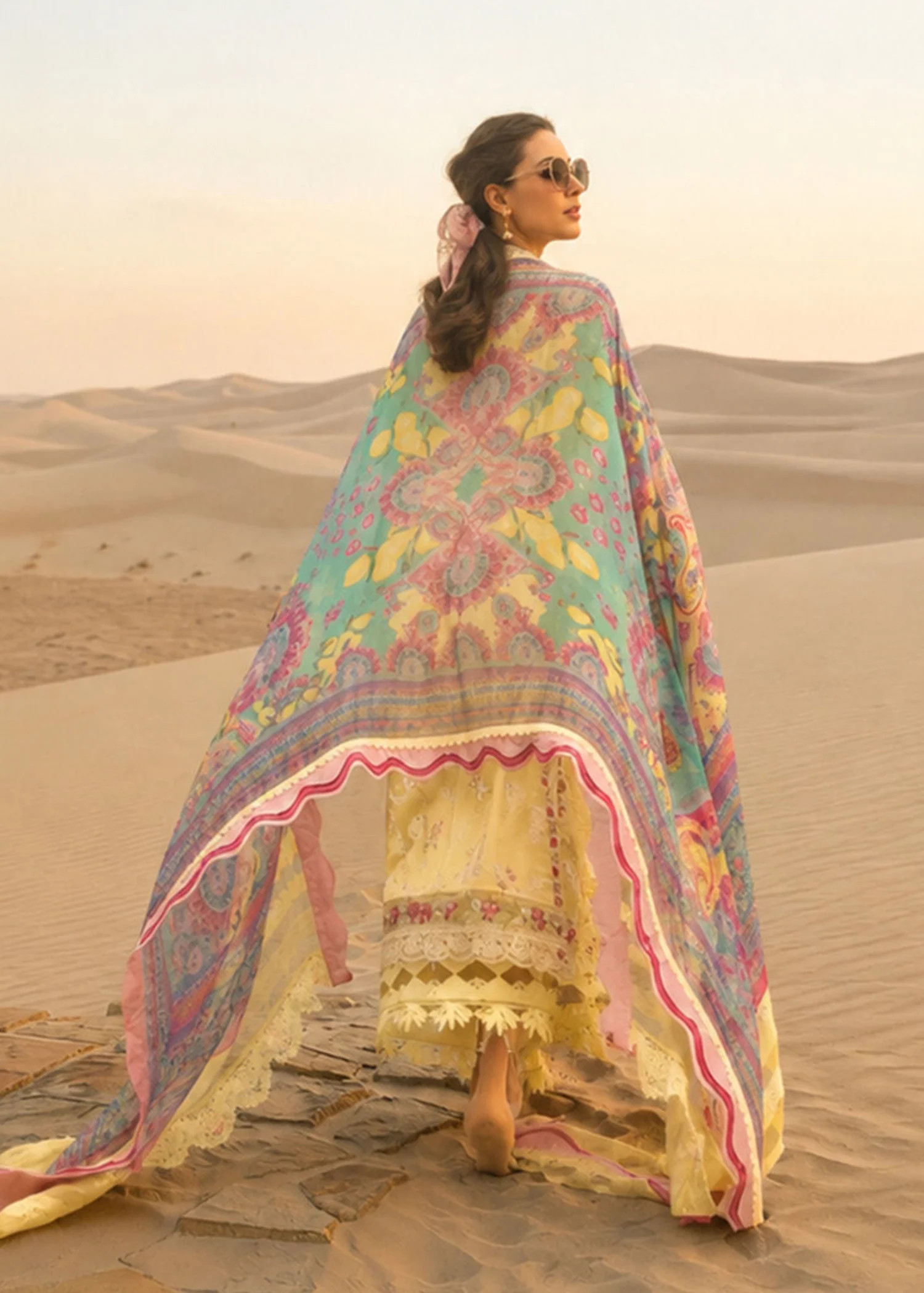 lawn Kurta Set in Pale yellow - view 2