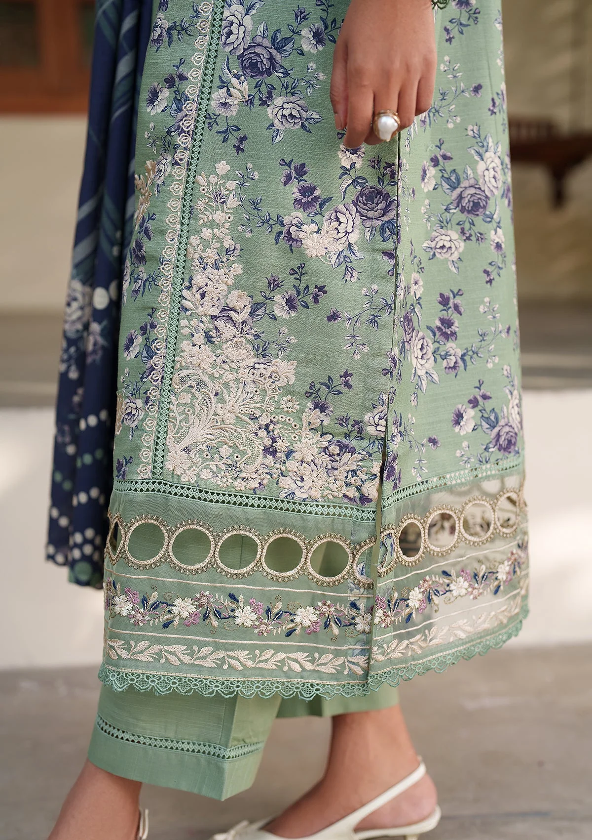lawn Kurta Set in Tea green - view 7