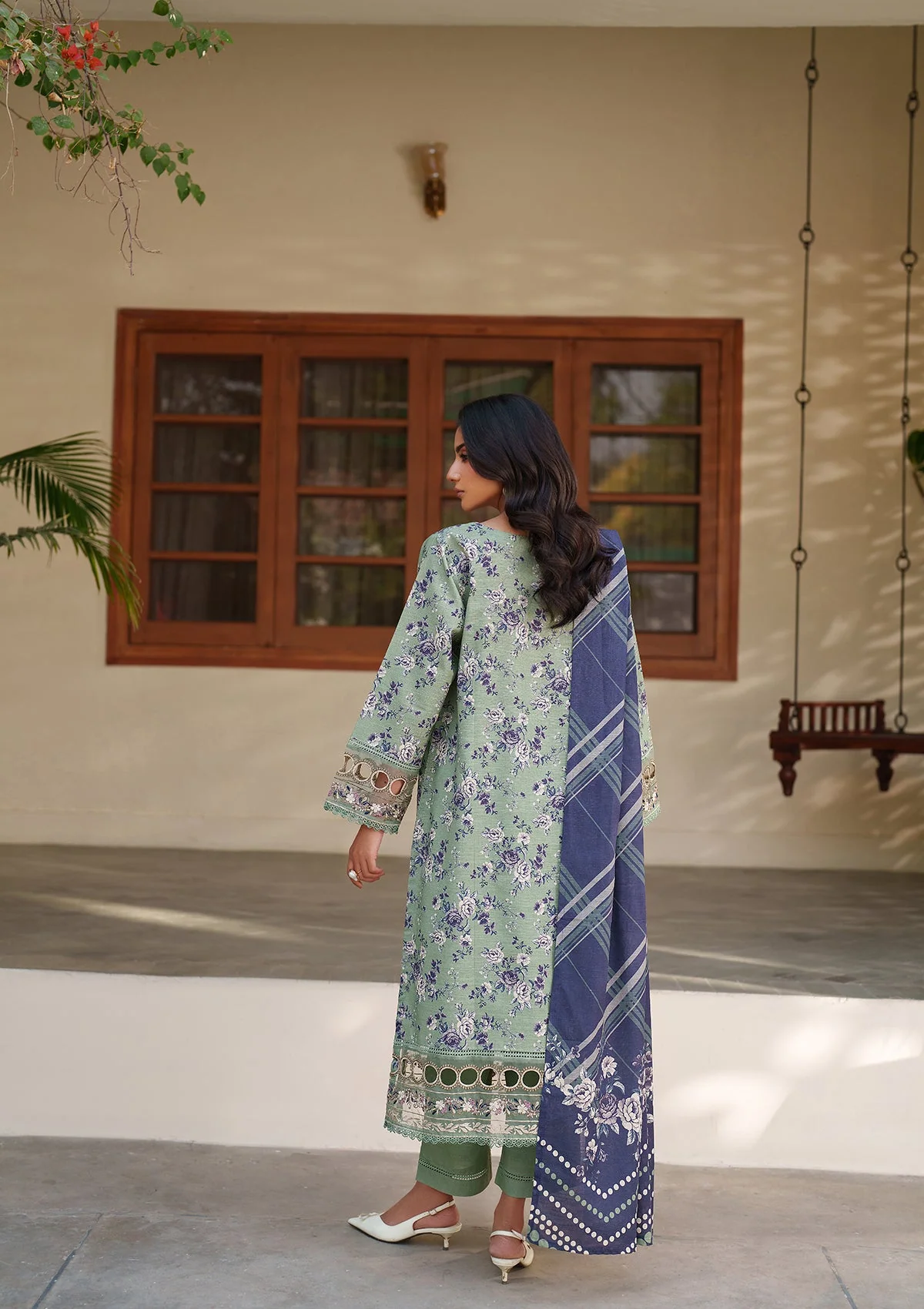 lawn Kurta Set in Tea green - view 6