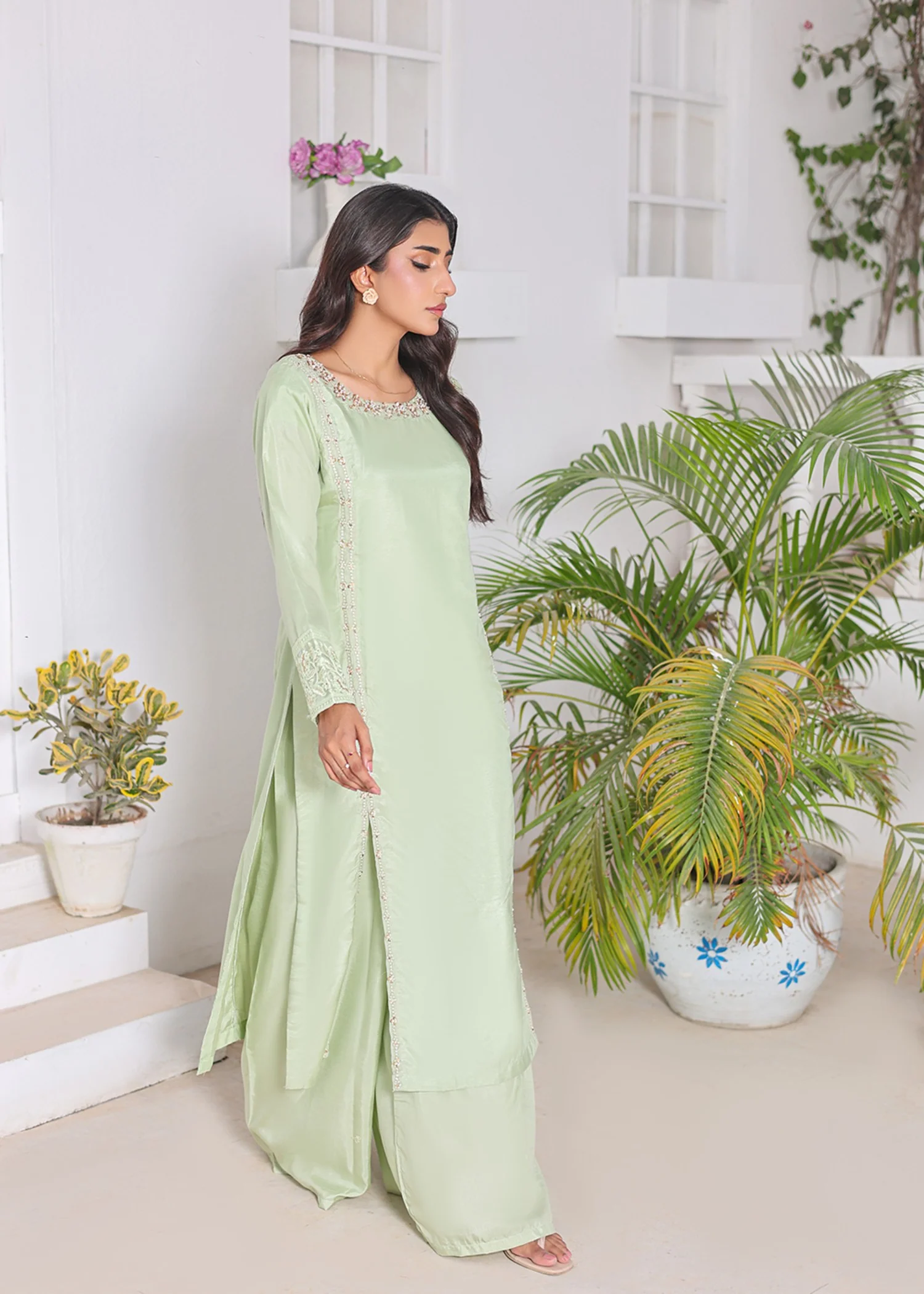 raw silk Kurta Set in Pistachio green - view 3