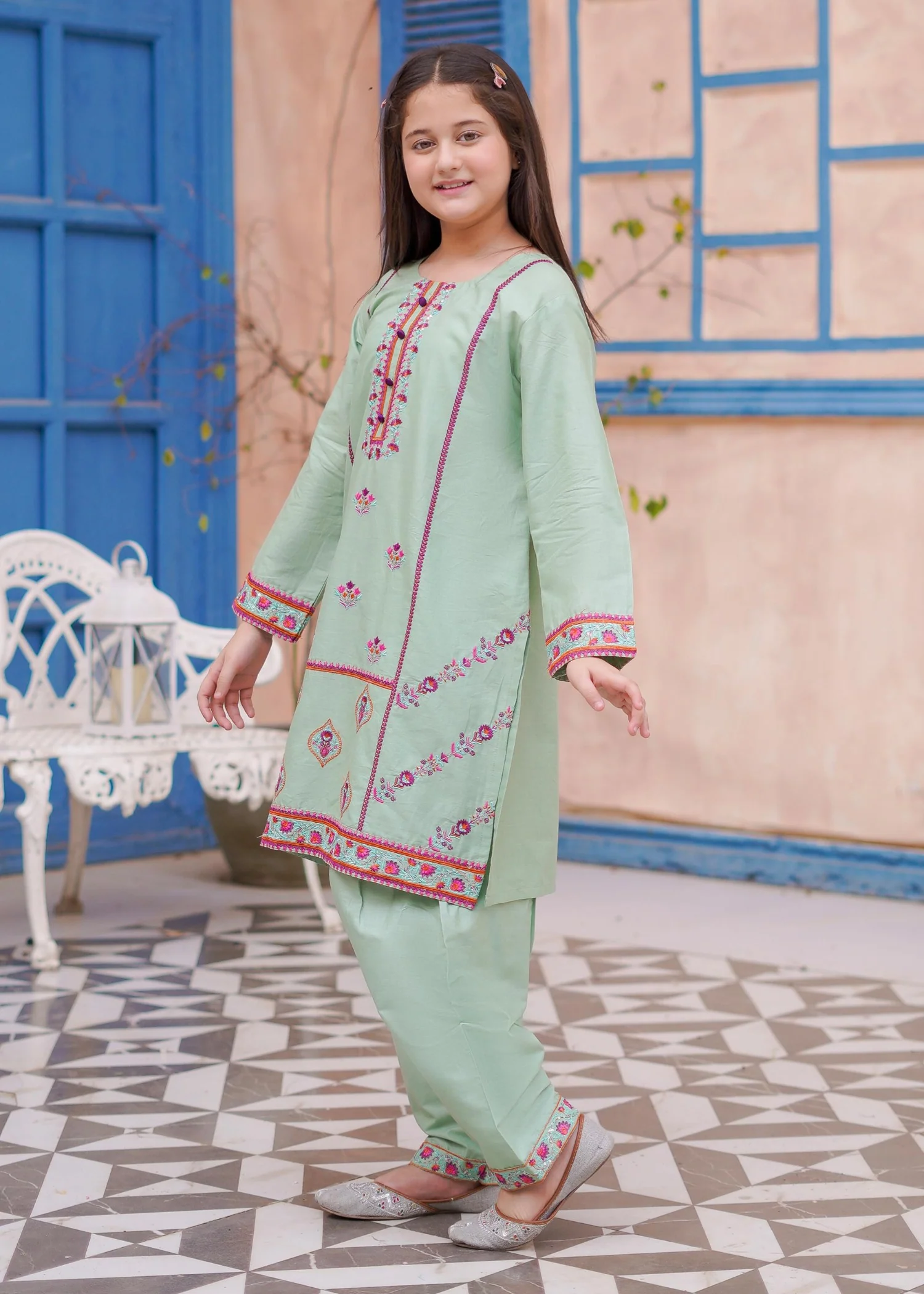 lawn Kurta Set in Mint green - view 4