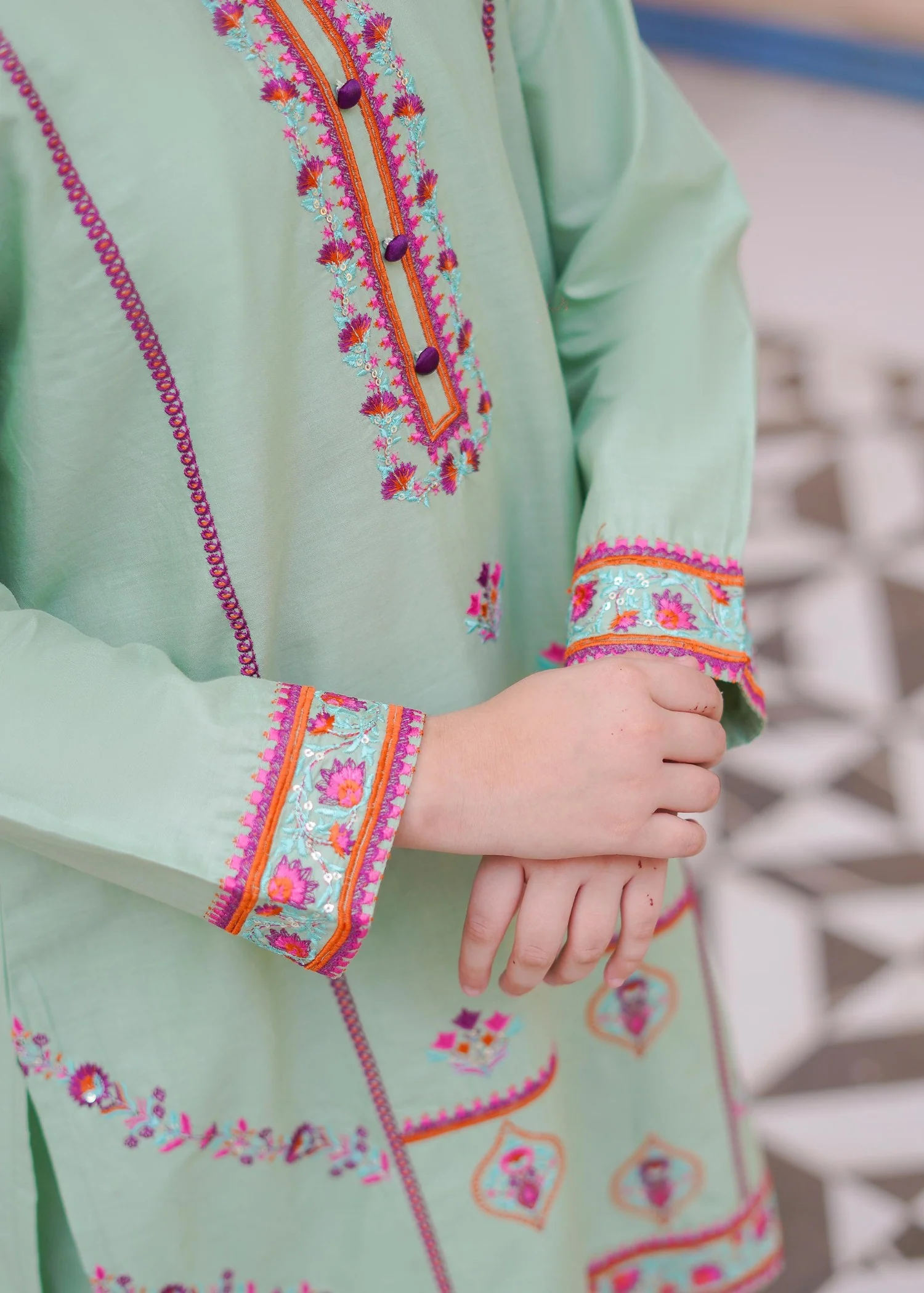 lawn Kurta Set in Mint green - view 6