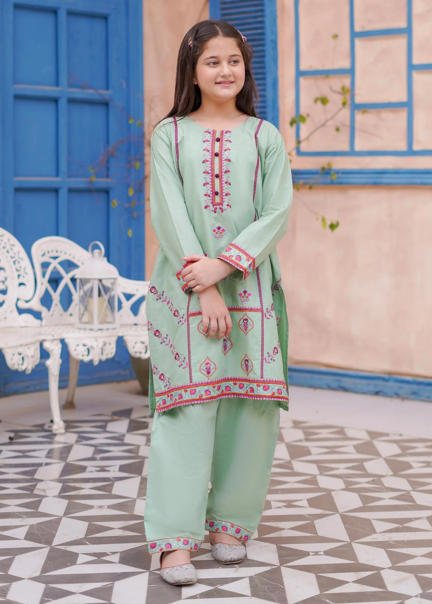 lawn Kurta Set in Mint green - view 2