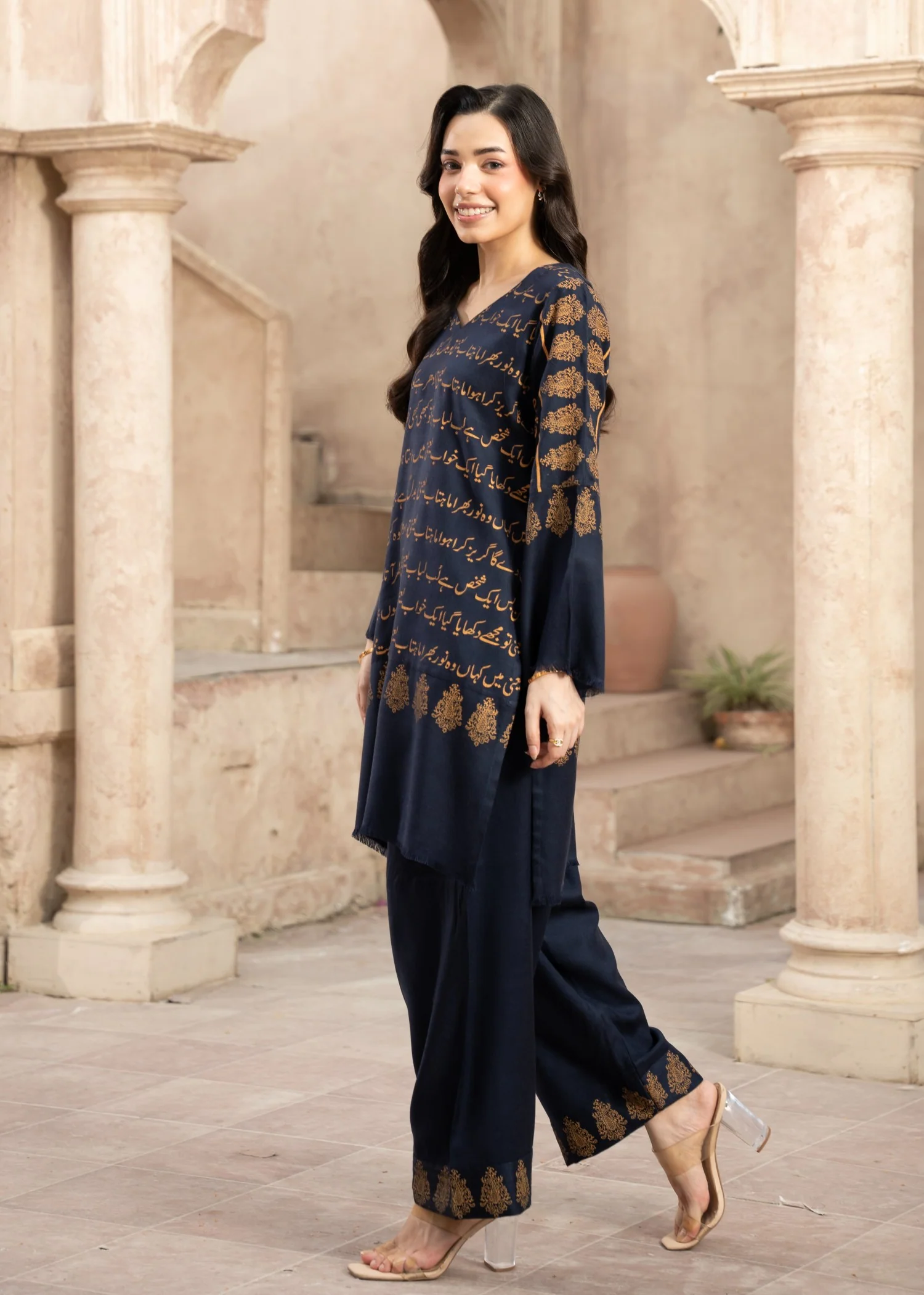 pashmina wool Kurta Set in Navy blue - view 3