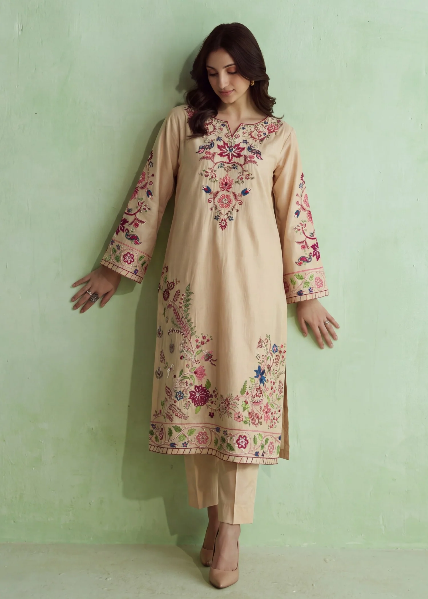 lawn Kurta Set in Pearl white - view 8