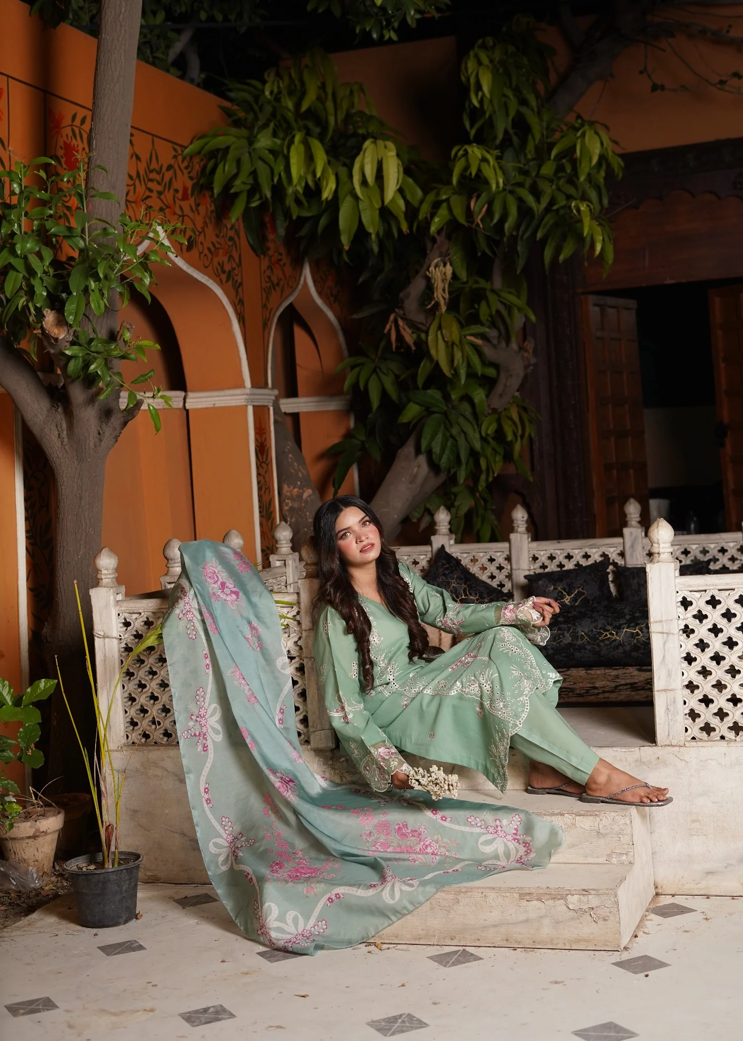 lawn Kurta Set in Mint green - view 4