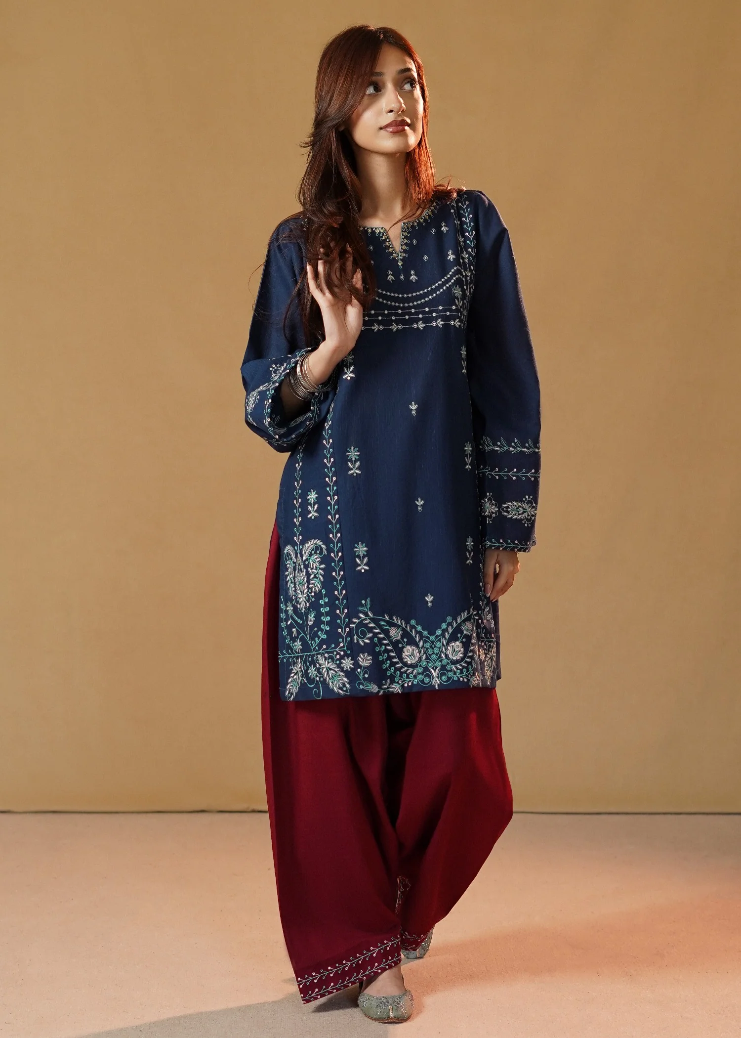 slub khaddar Kurta Set in Maroon, teal