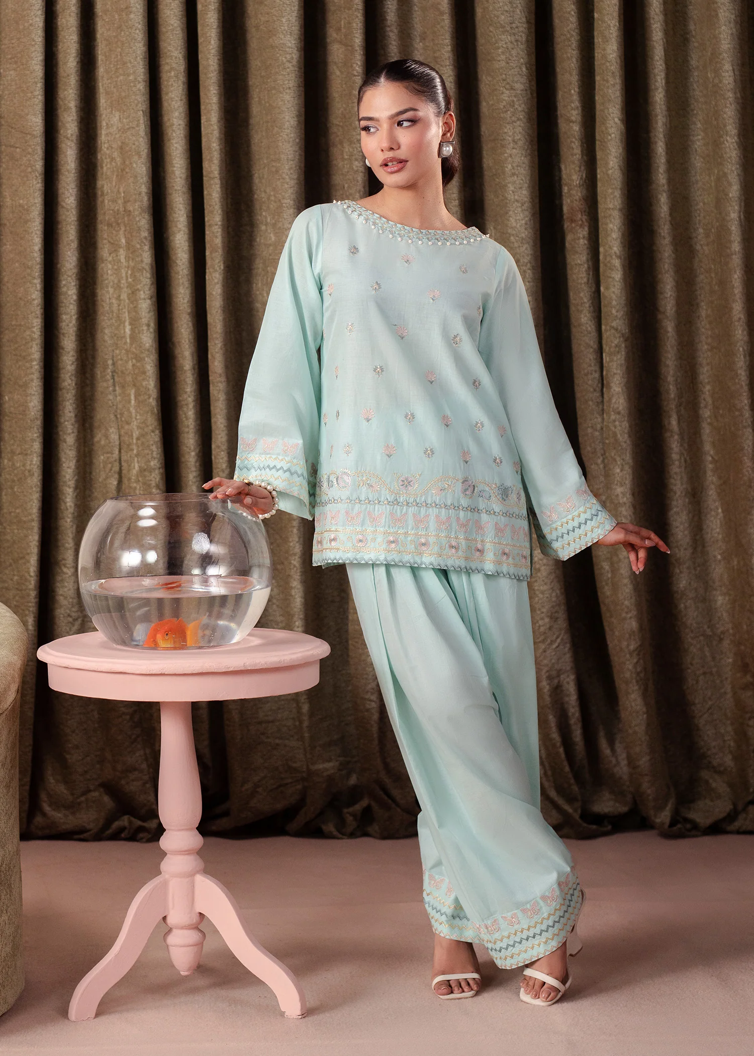 lawn Kurta Set in Aquamarine - view 3