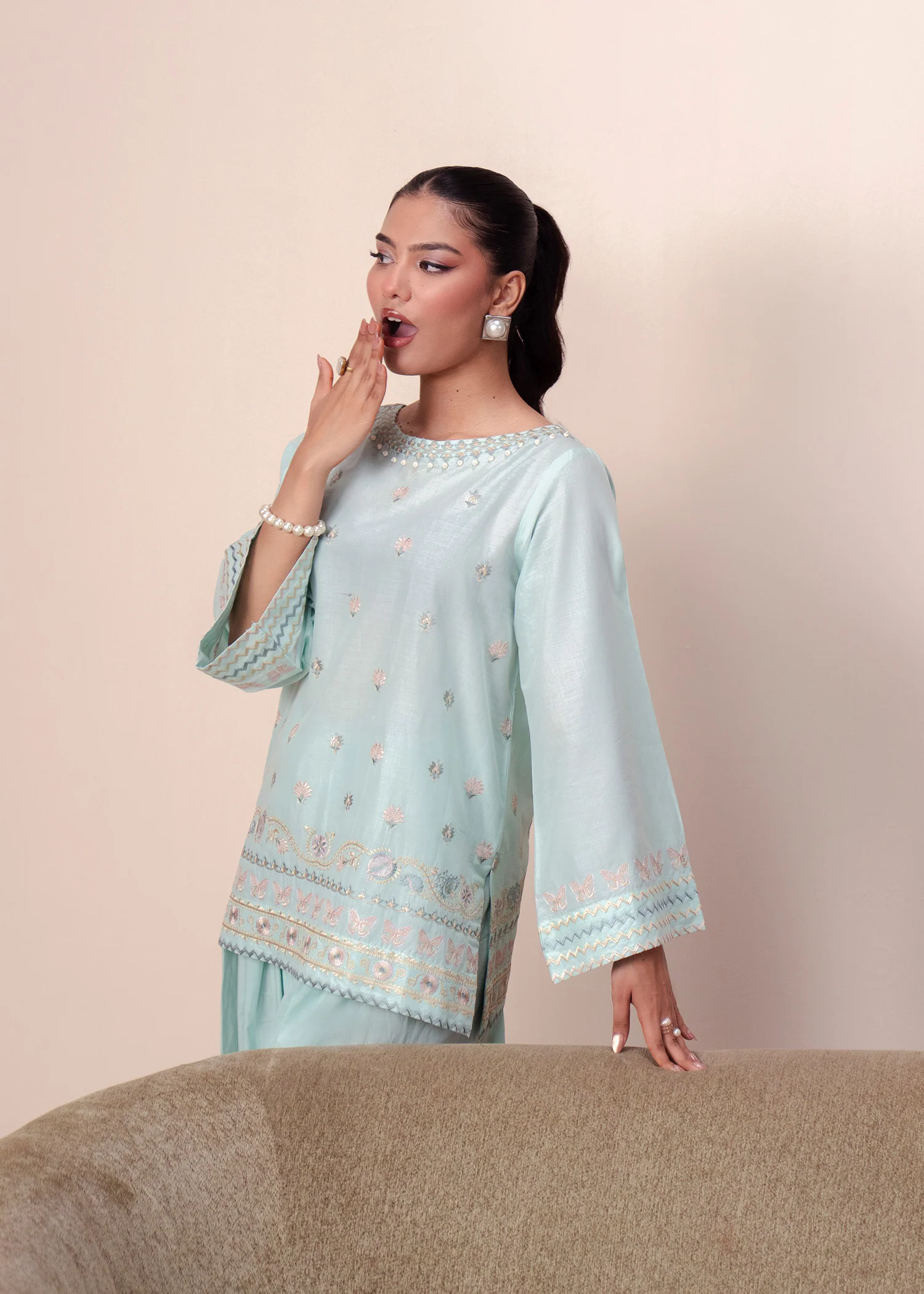 lawn Kurta Set in Aquamarine - view 7