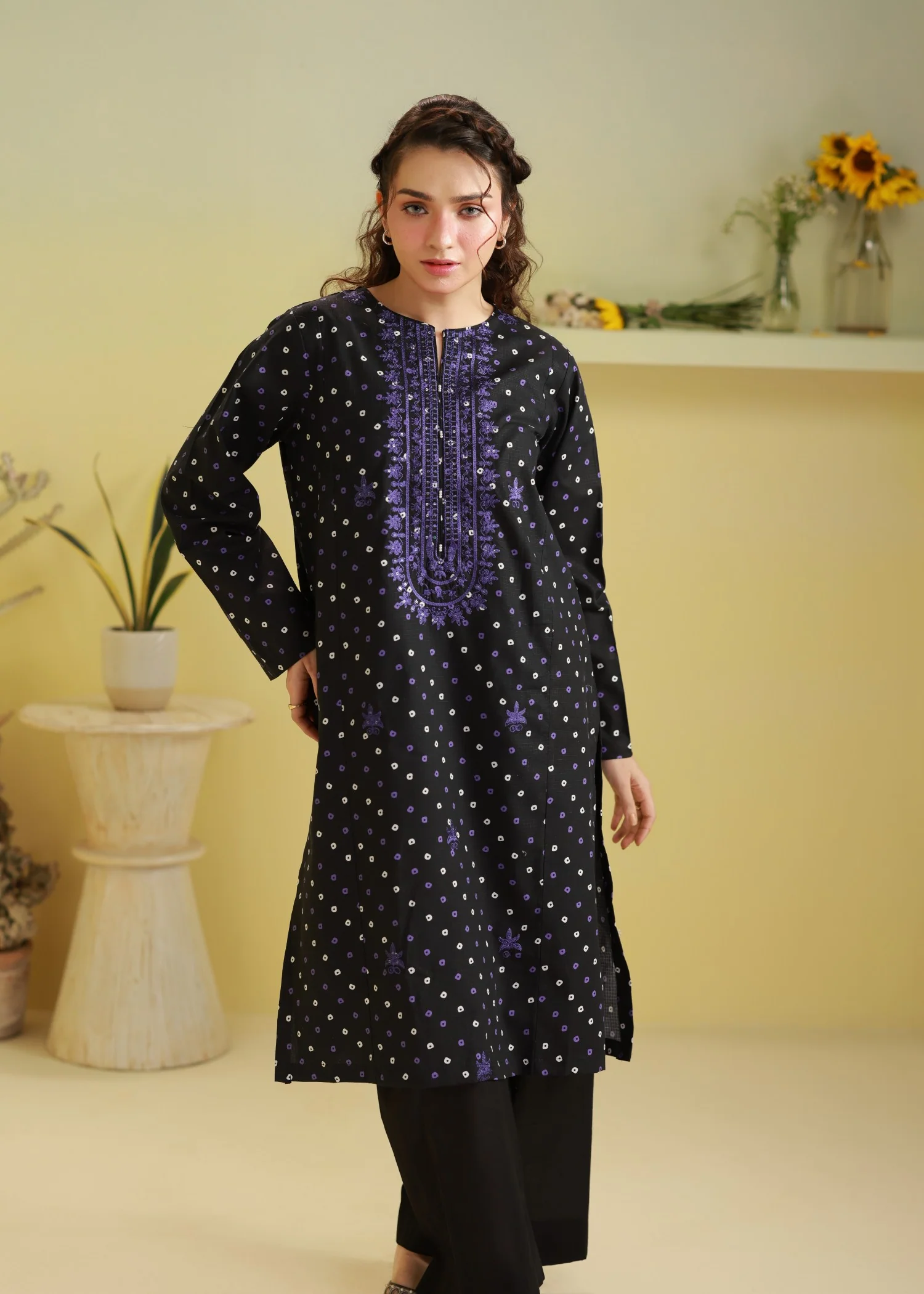 khaddar Kurti in Black - view 3