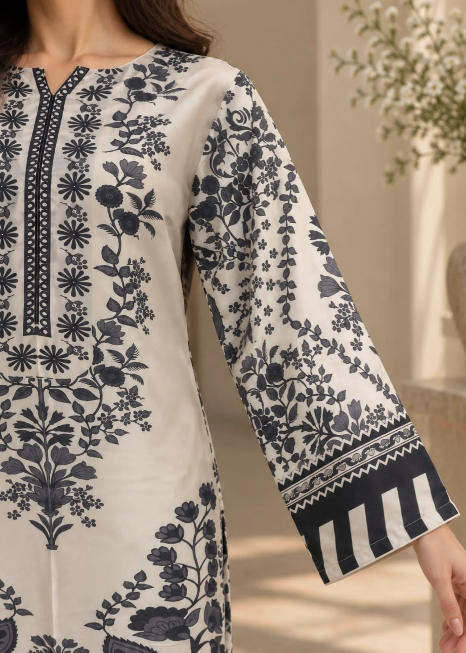 poly silk Kaftan in Off-white - view 2