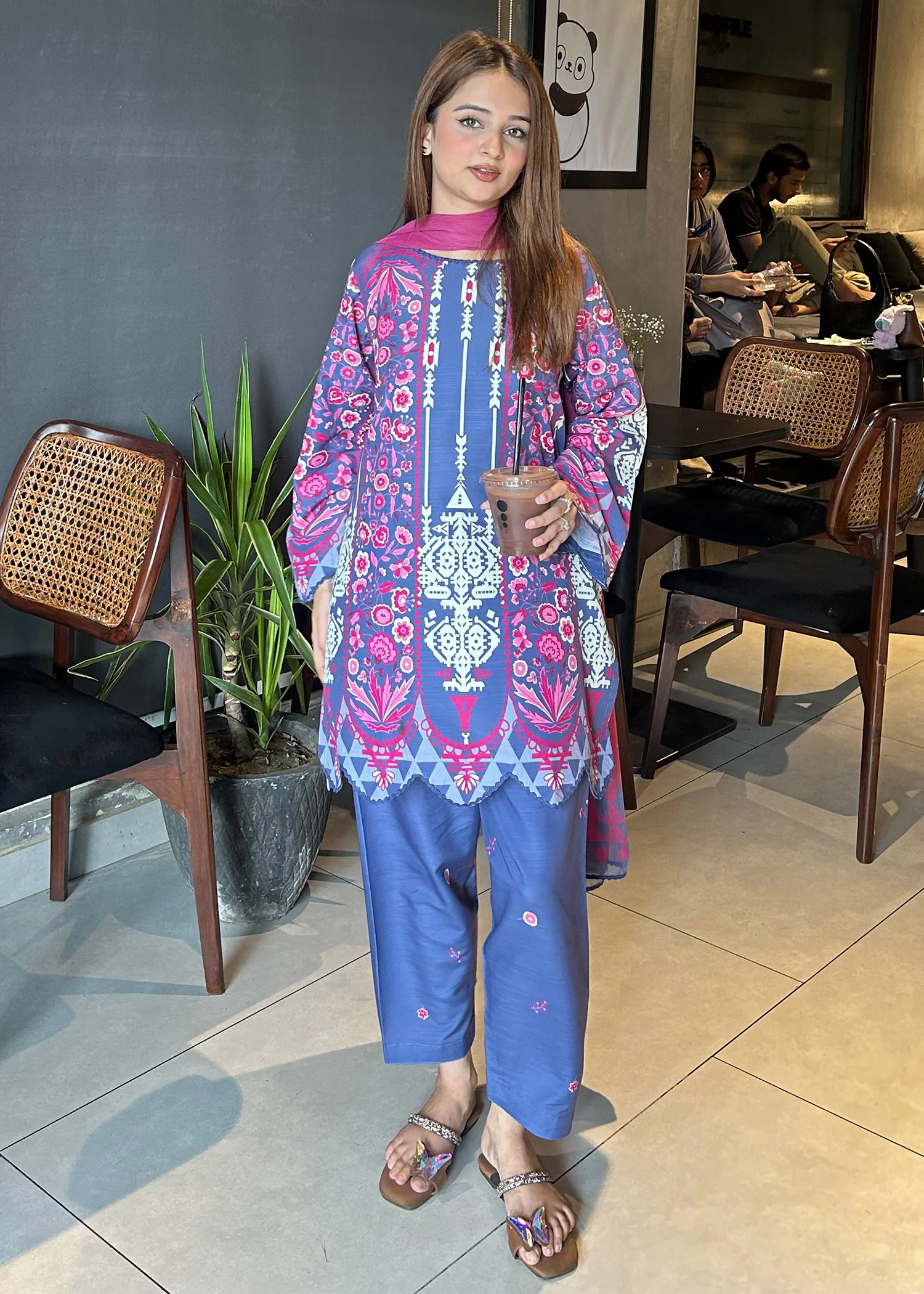 raw silk Kurta Set in Multi - view 3