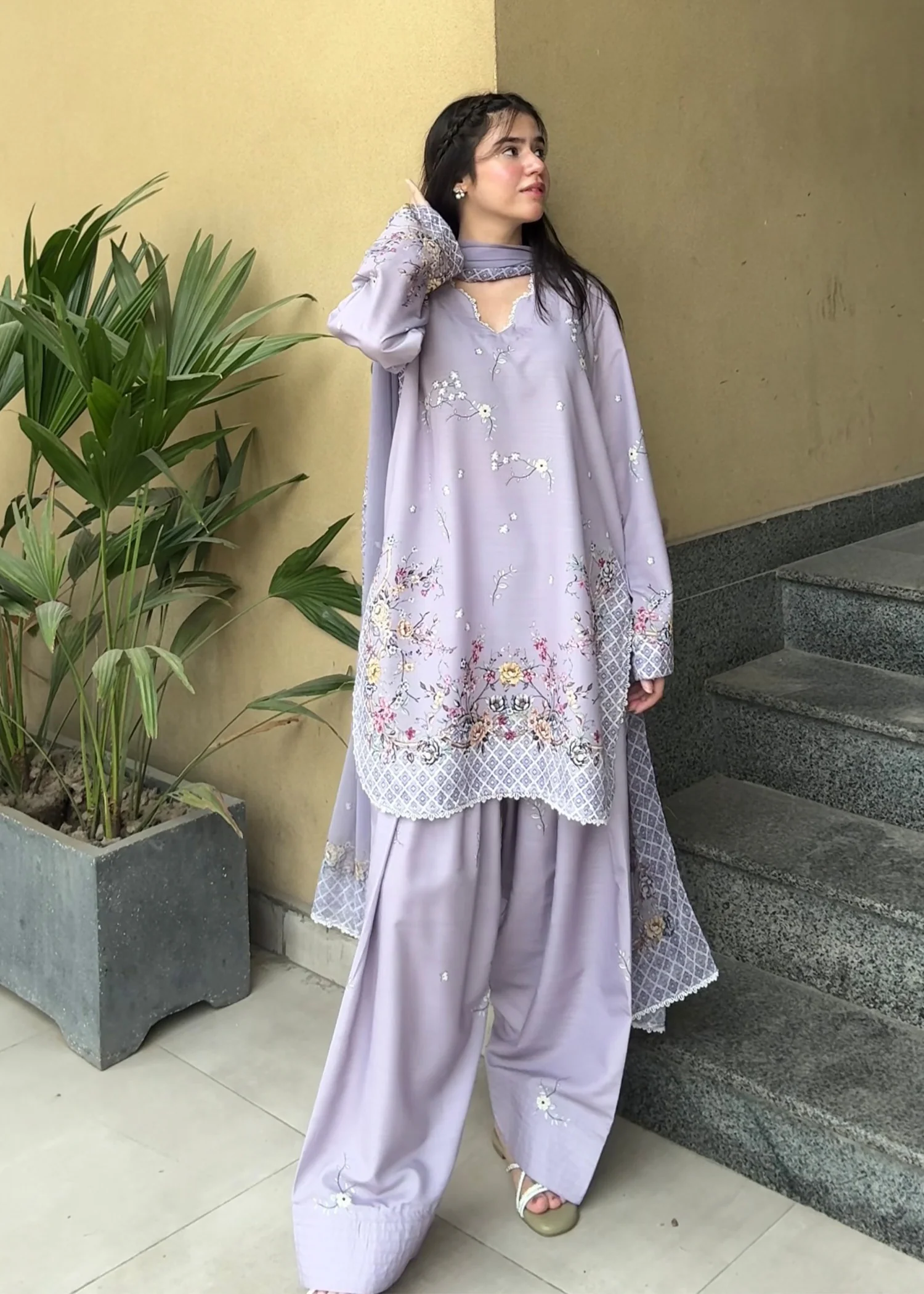 raw silk Kurta Set in Lilac - view 3