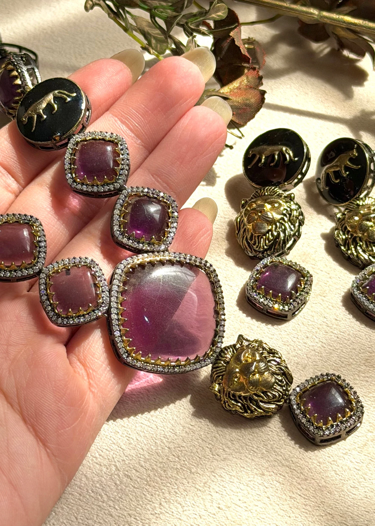 Jewelry Set in Gold, mulberry Color by - Trendy Women Jewelry Set OUG8600 - view 3
