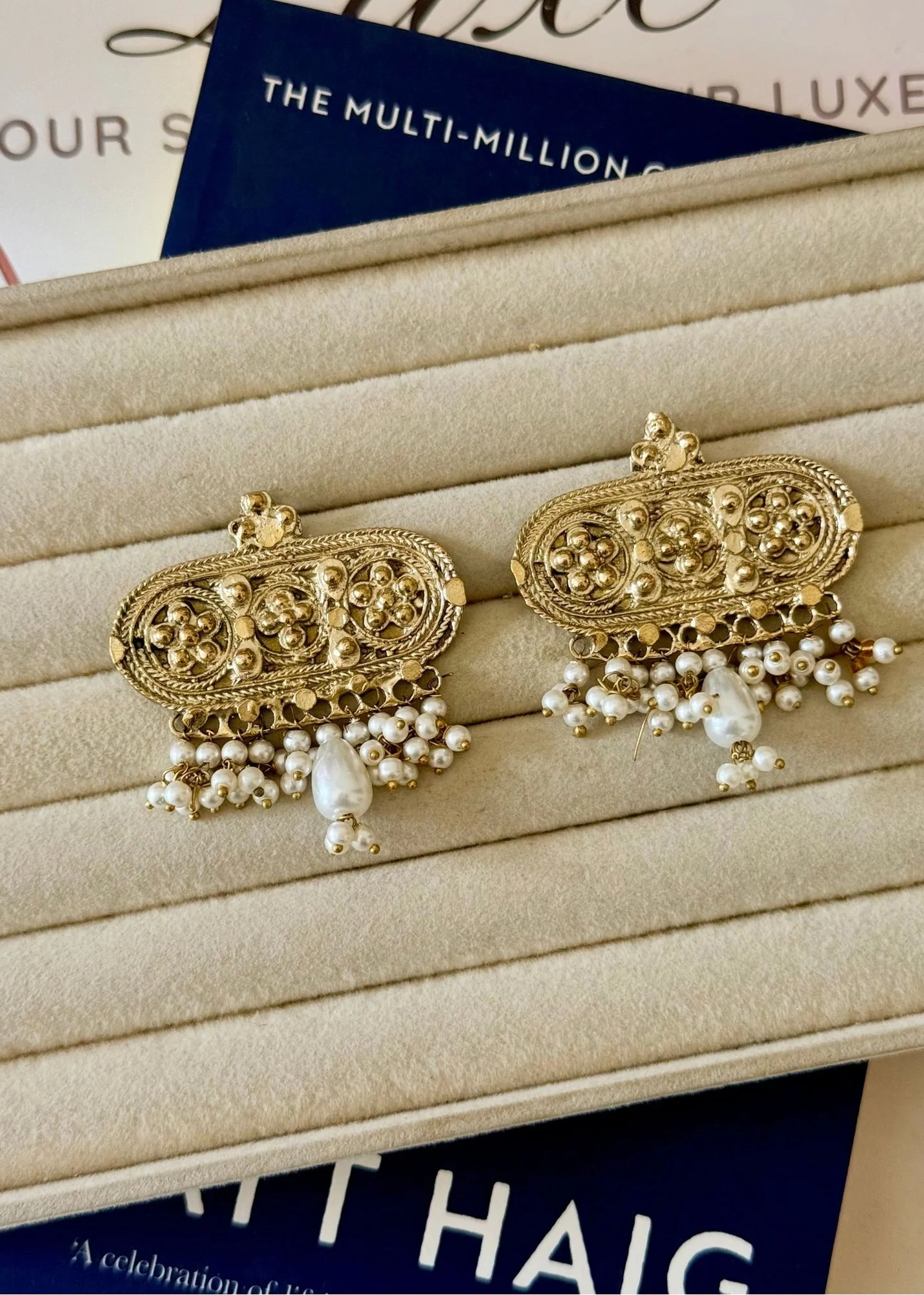 Earrings in Gold Color by - Trendy Women Earrings HJU8169 - view 3