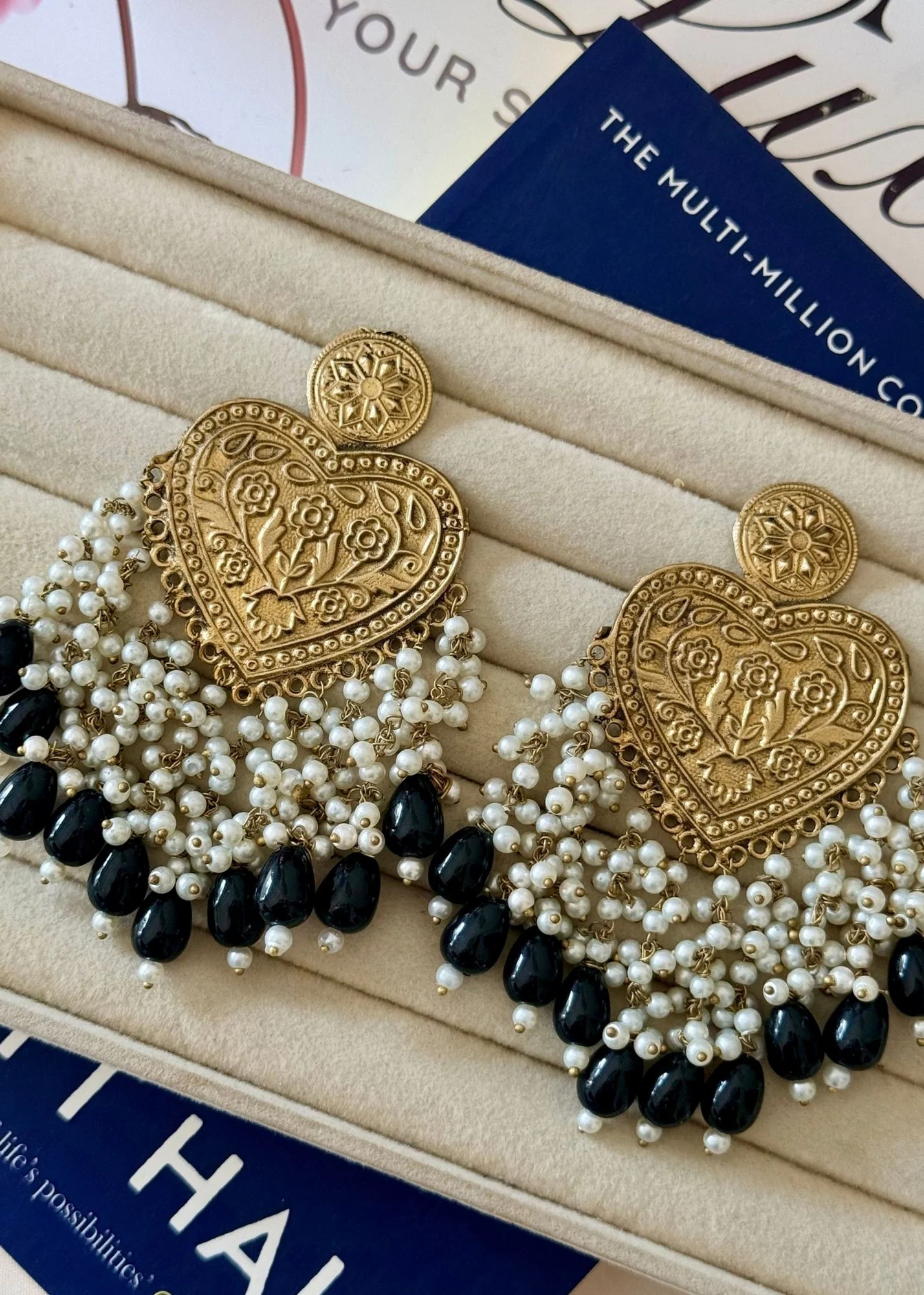 Earrings in Black, gold Color by - Trendy Women Earrings QAK8823 - view 5