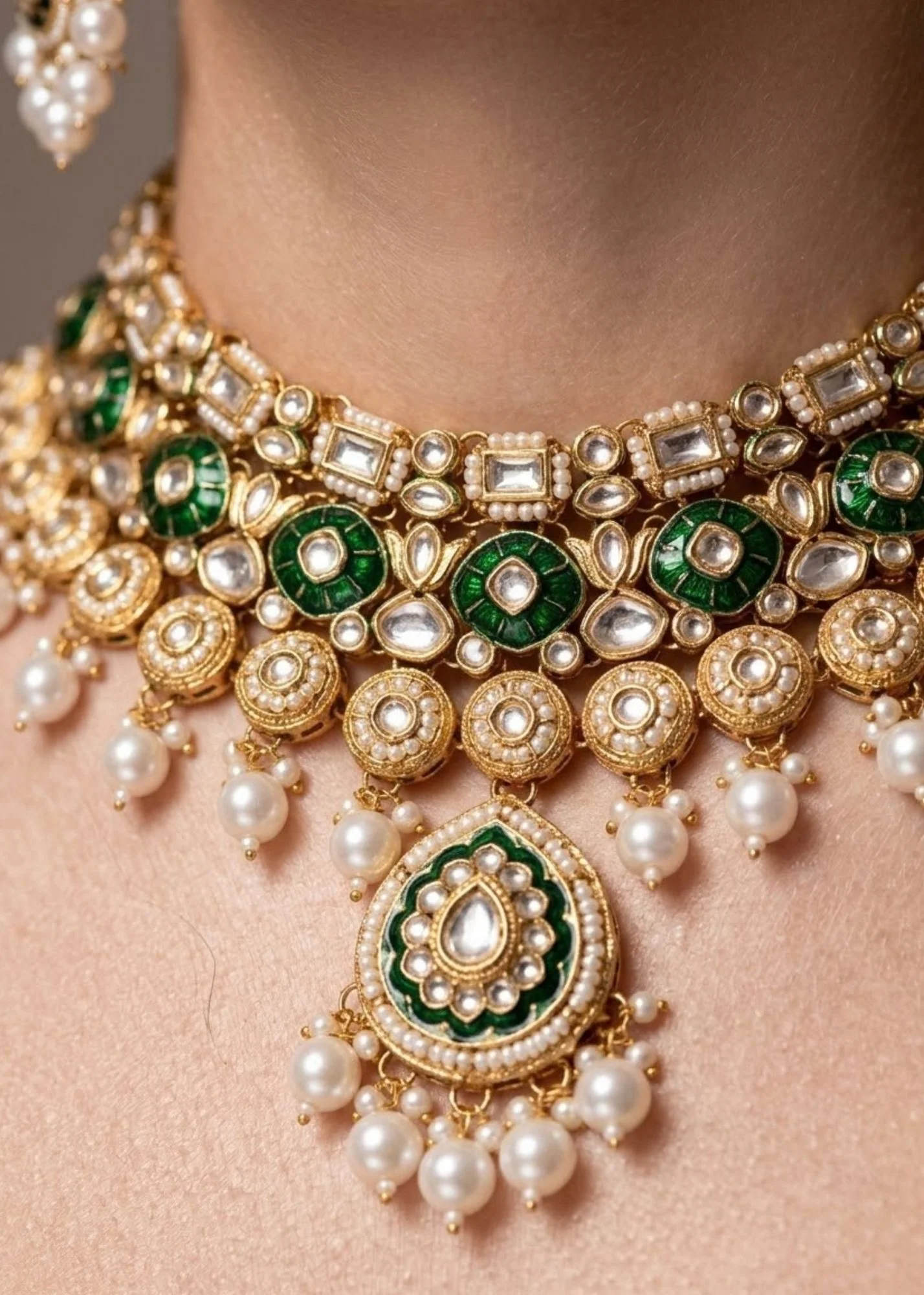 Kundan in Emerald green Color by - Trendy Women Kundan MIK1430 - view 2