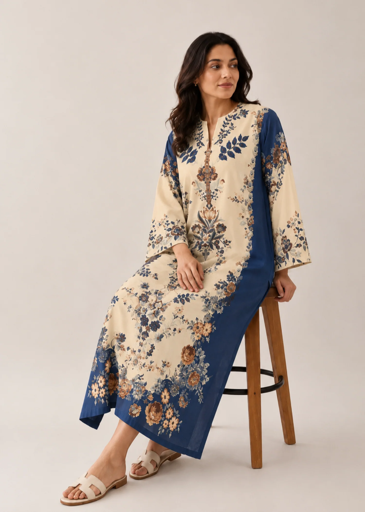 silk Kaftan in Floral white - view 3