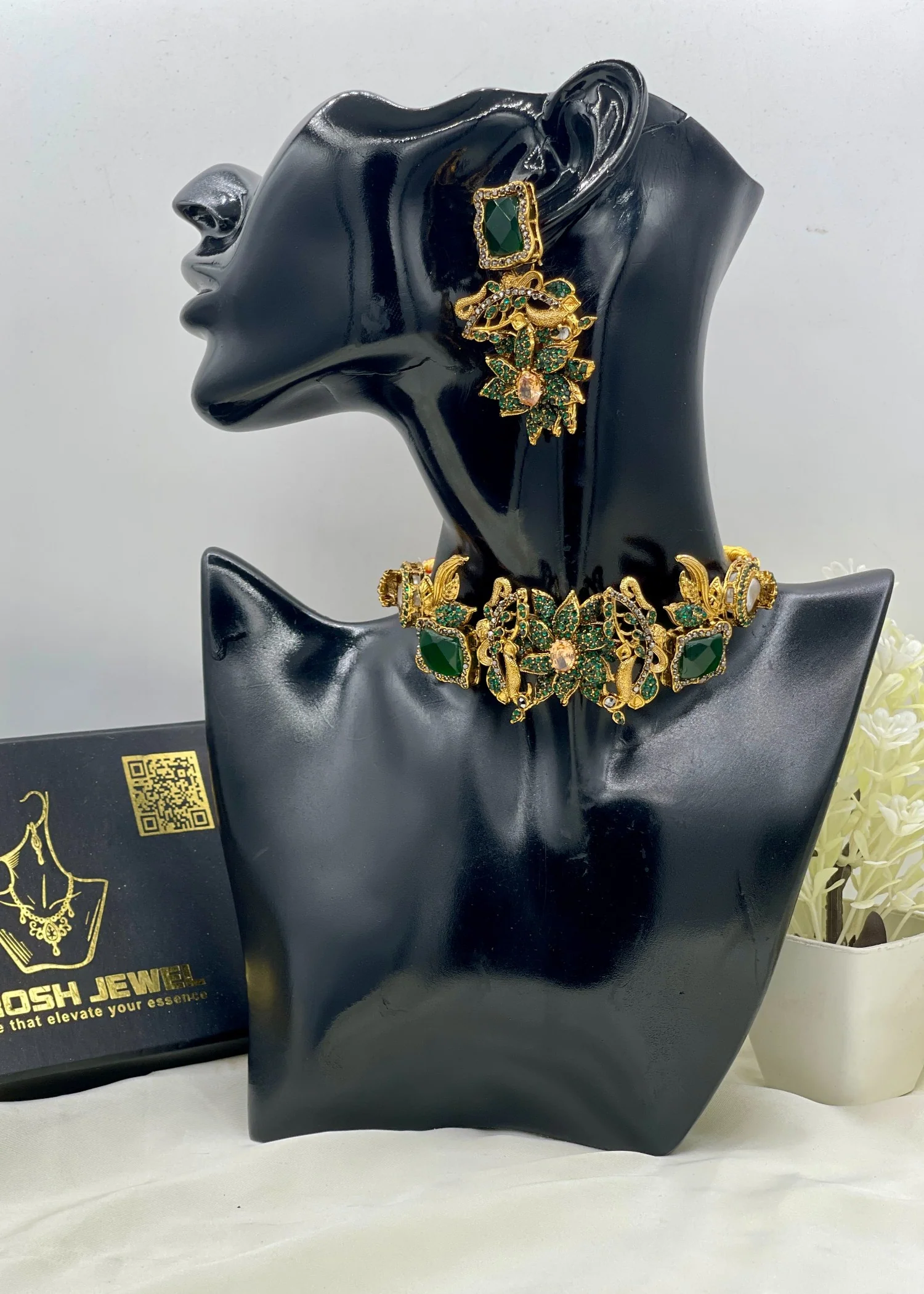 Choker in Green Color by - Trendy Women Choker DPG7538 - view 3