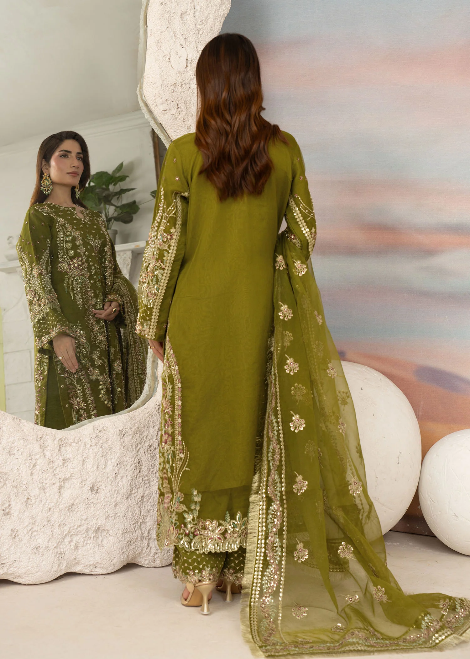 organza Kurta Set in Olive green - view 3