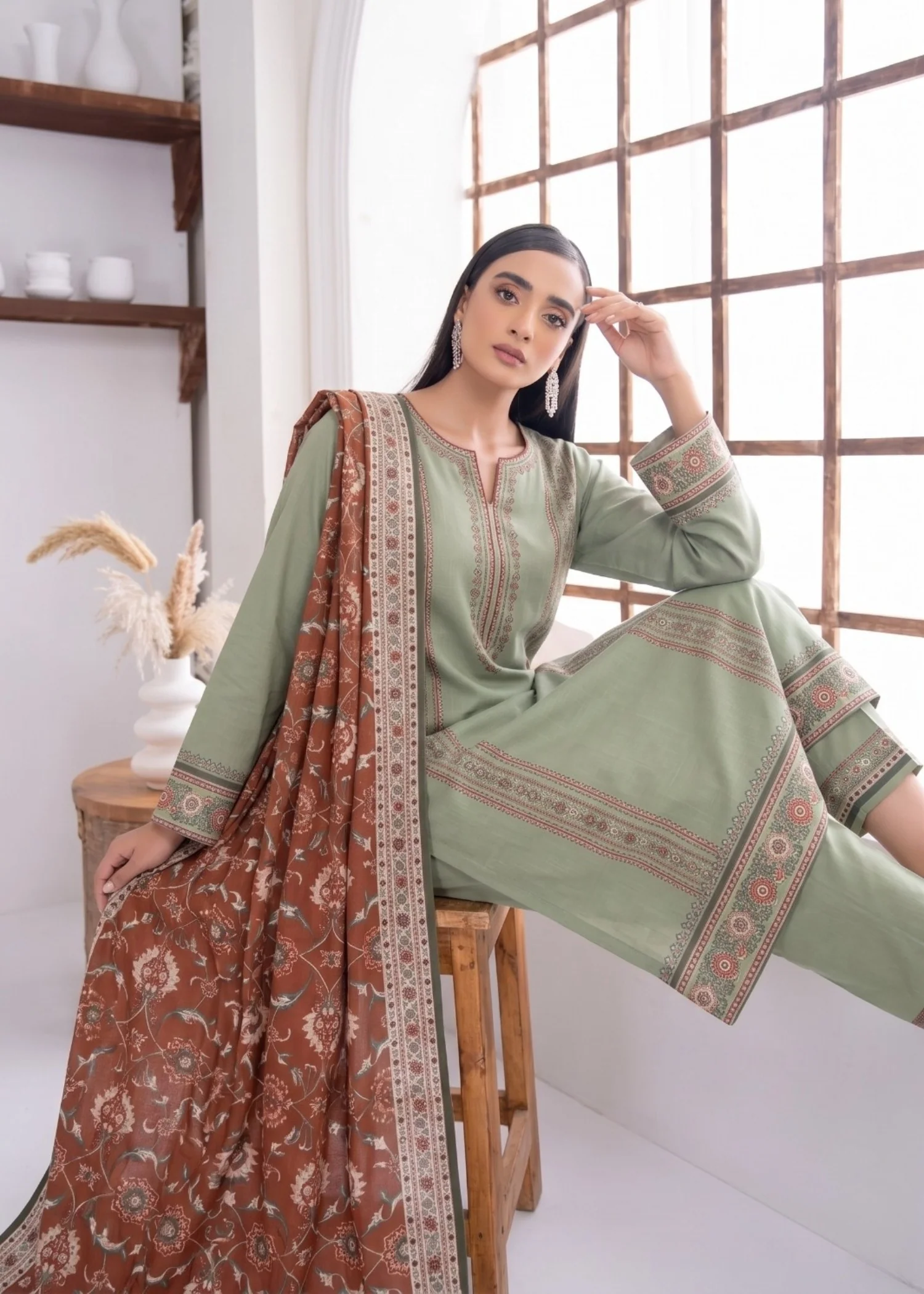 viscose Unstitched in Pistachio green - view 2