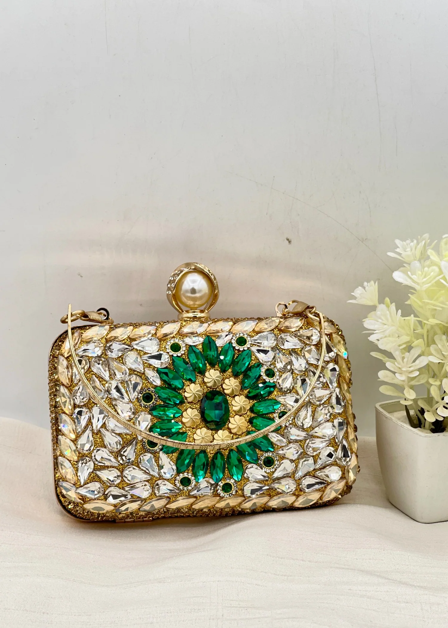 Clutch in Gold, green Color by - Trendy Women Clutch BPL7245