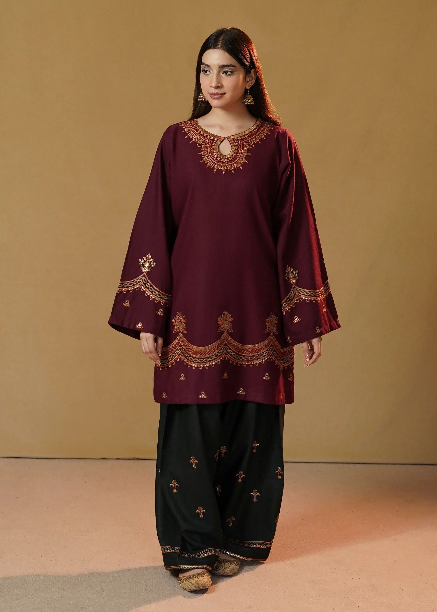 slub khaddar Kurta Set in Bottle green, plum purple