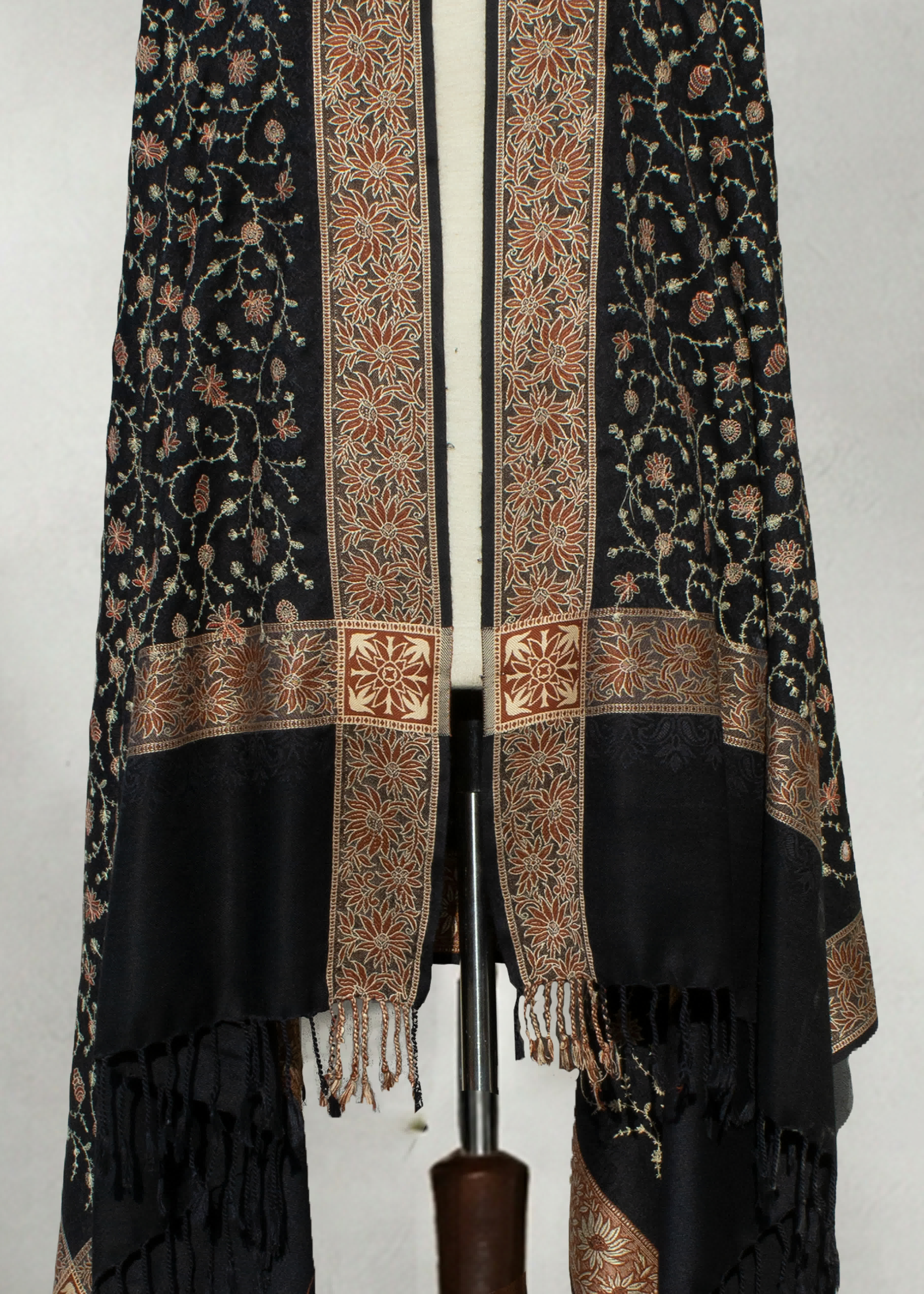 Shawl in Black Color by - Trendy Women Shawl BDN1573 - view 3