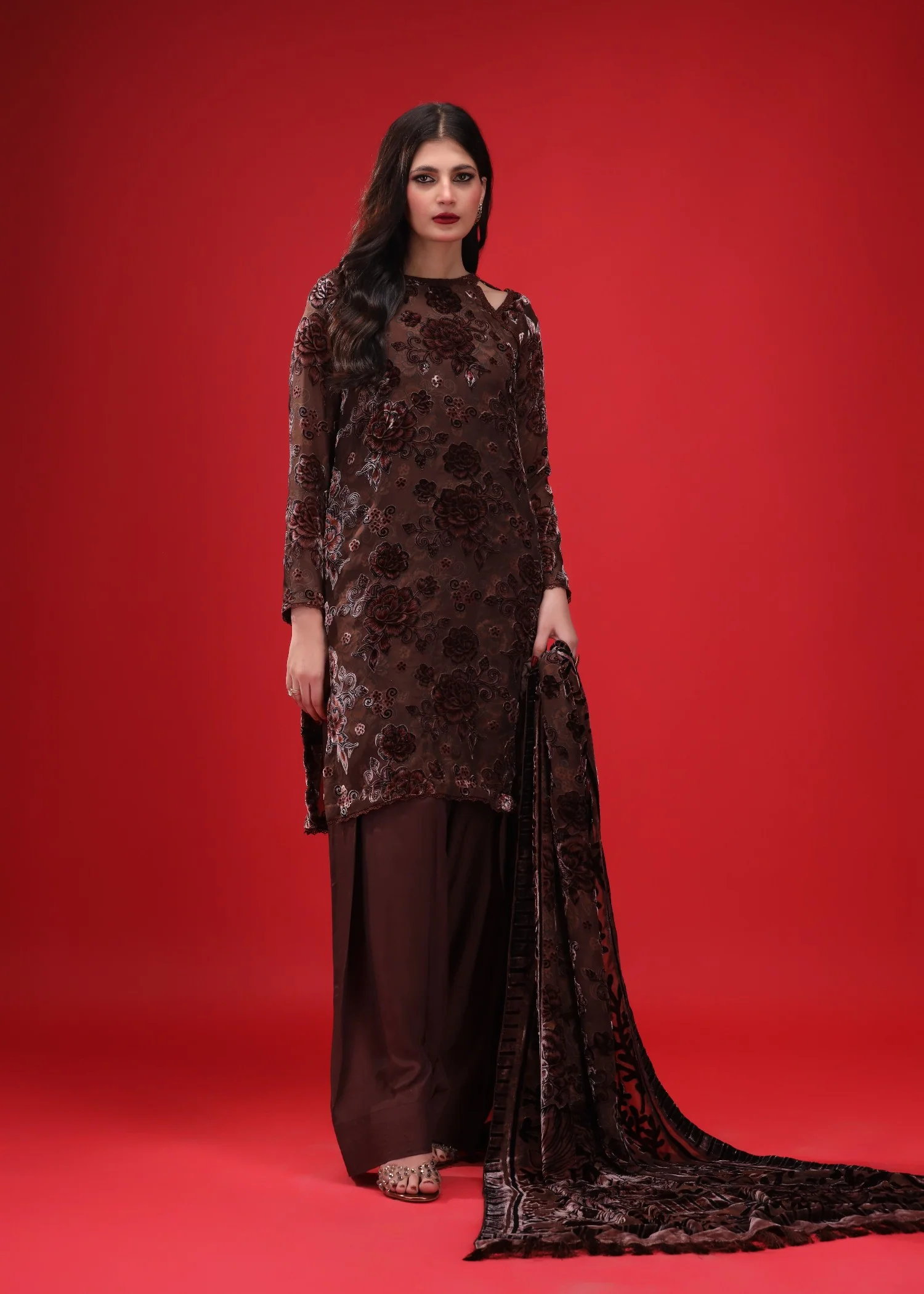 velvet Kurta Set in Brown - view 2