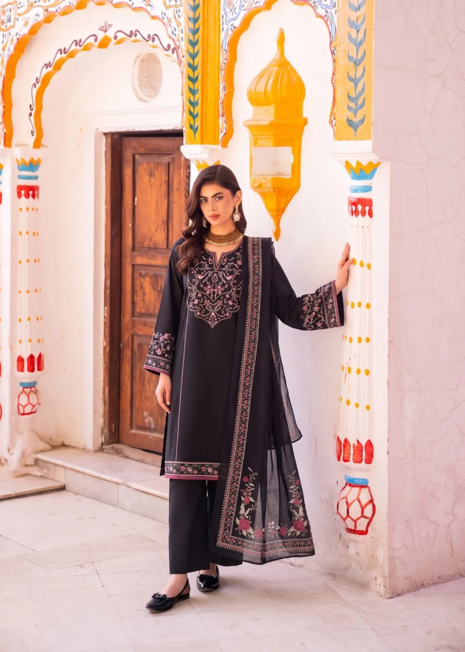 viscose Unstitched in Black