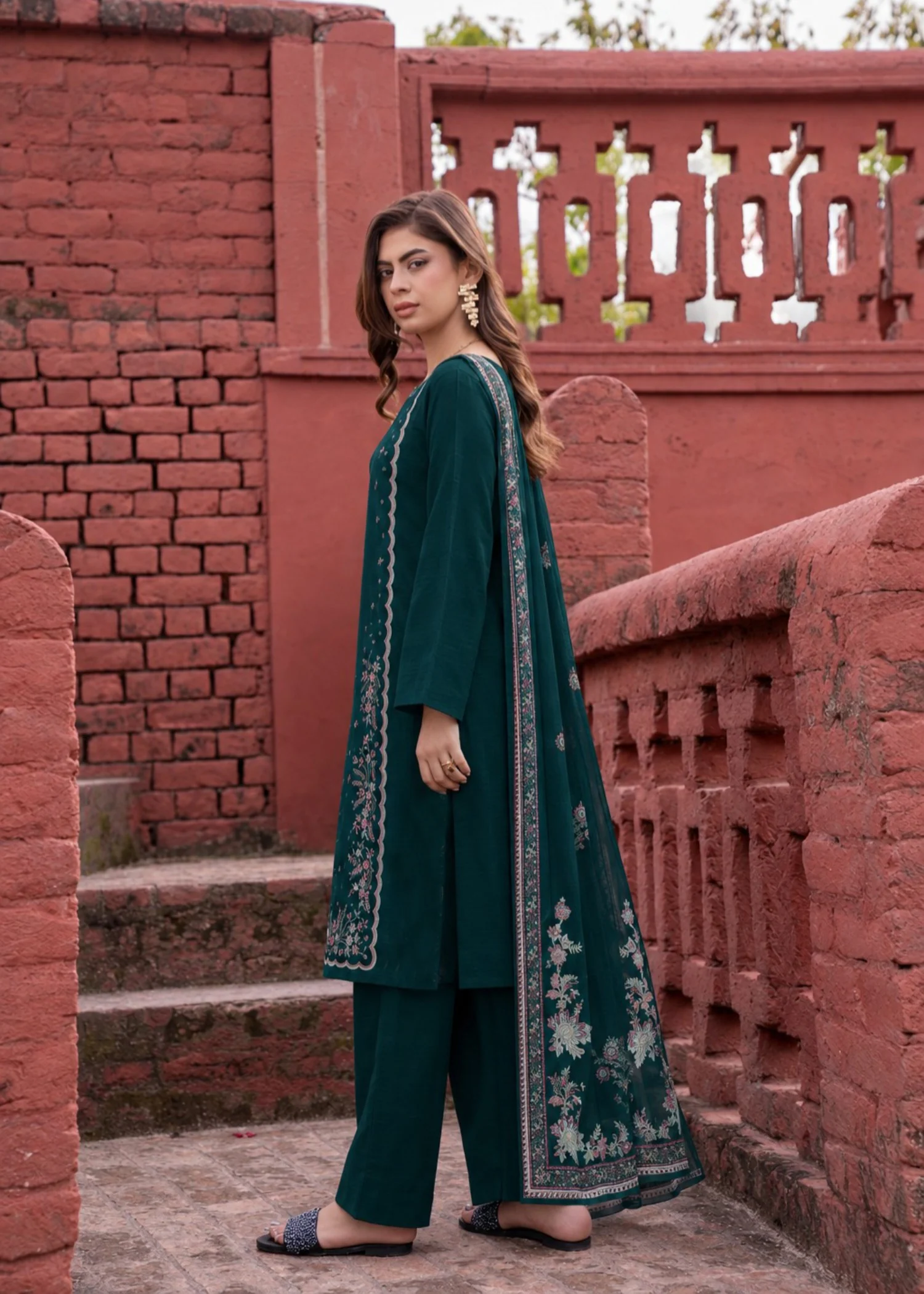 viscose Unstitched in Teal - view 3